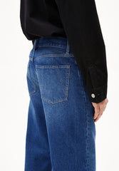 AARY STRAIGHT JEANS | bendoc