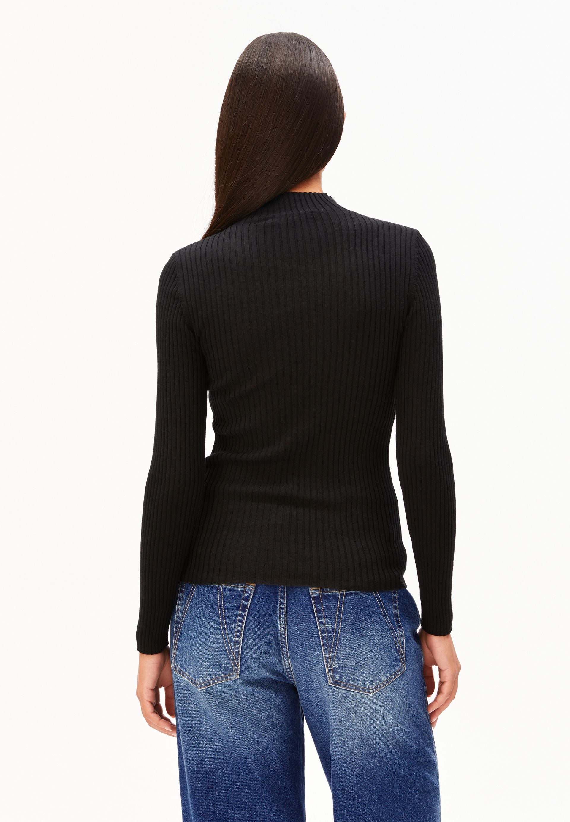 ALAANIA | black