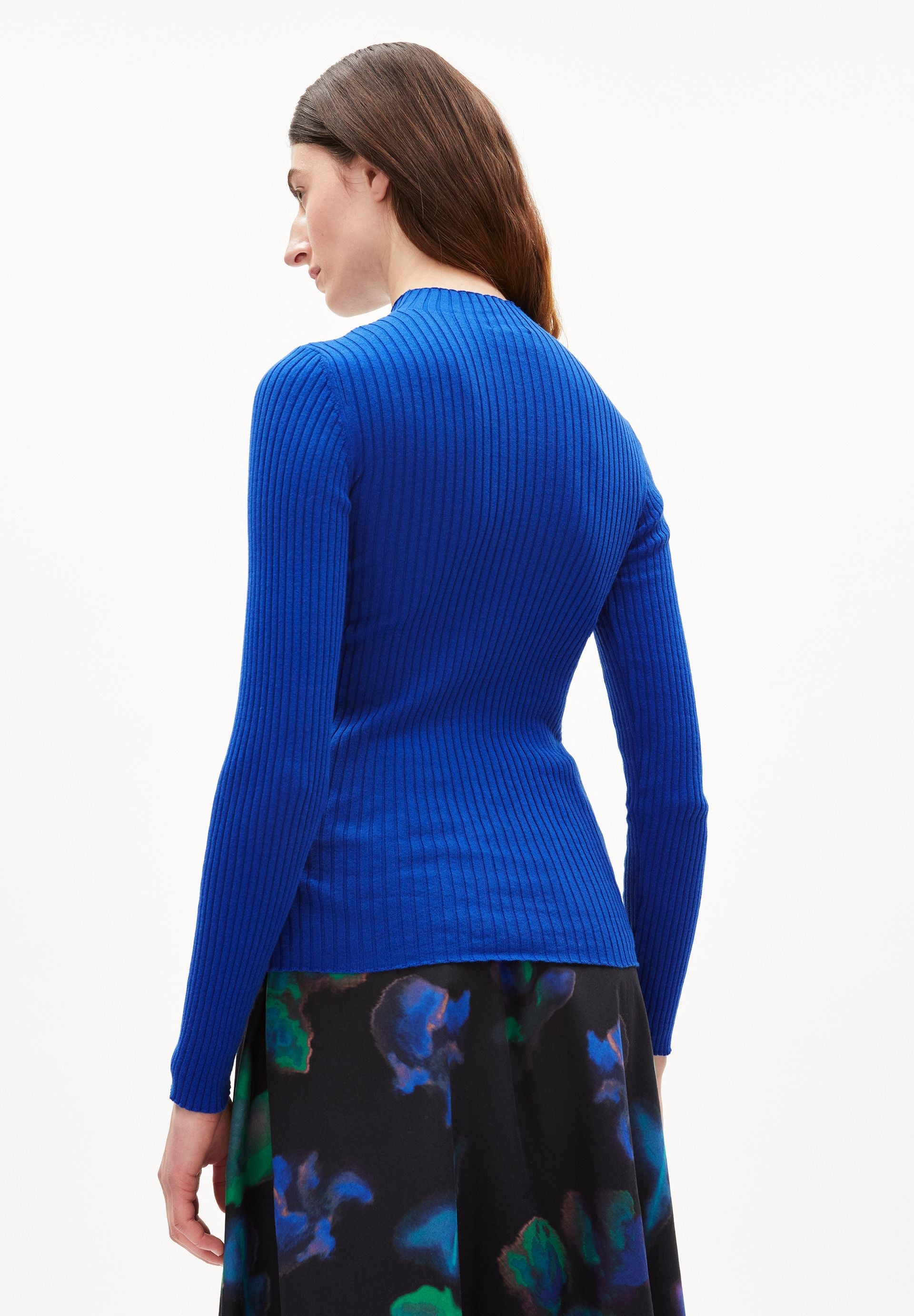 ALAANIA | dynamo blue