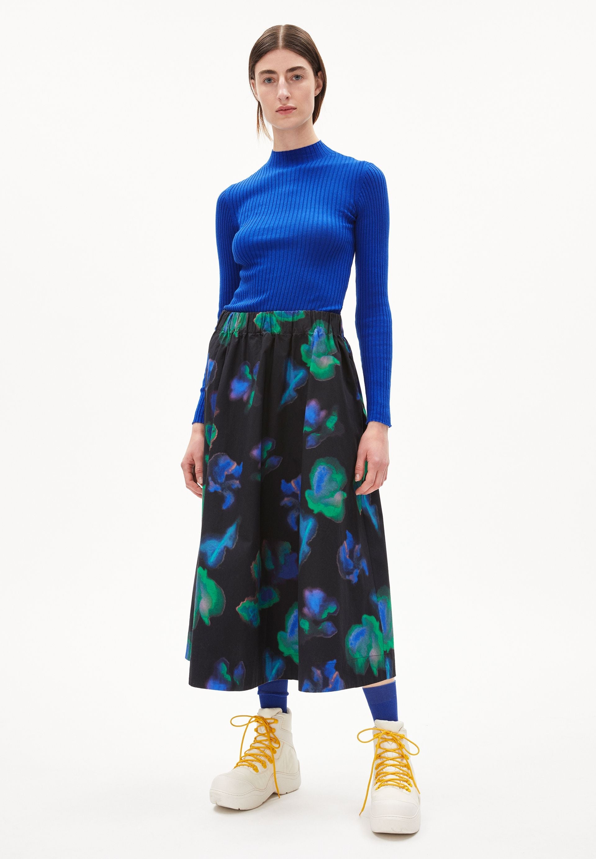 ALAANIA | dynamo blue