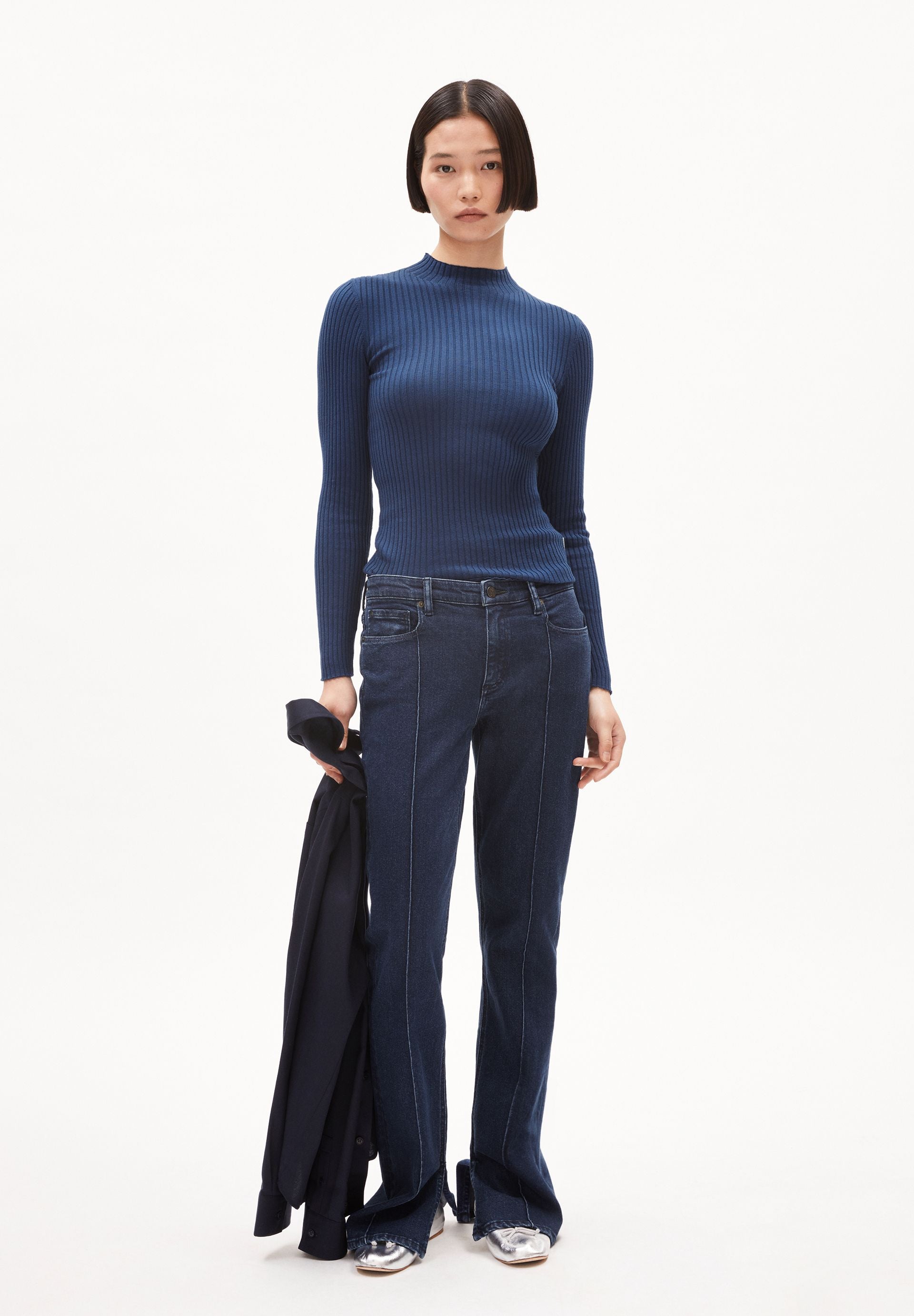 ALAANIA | faded indigo