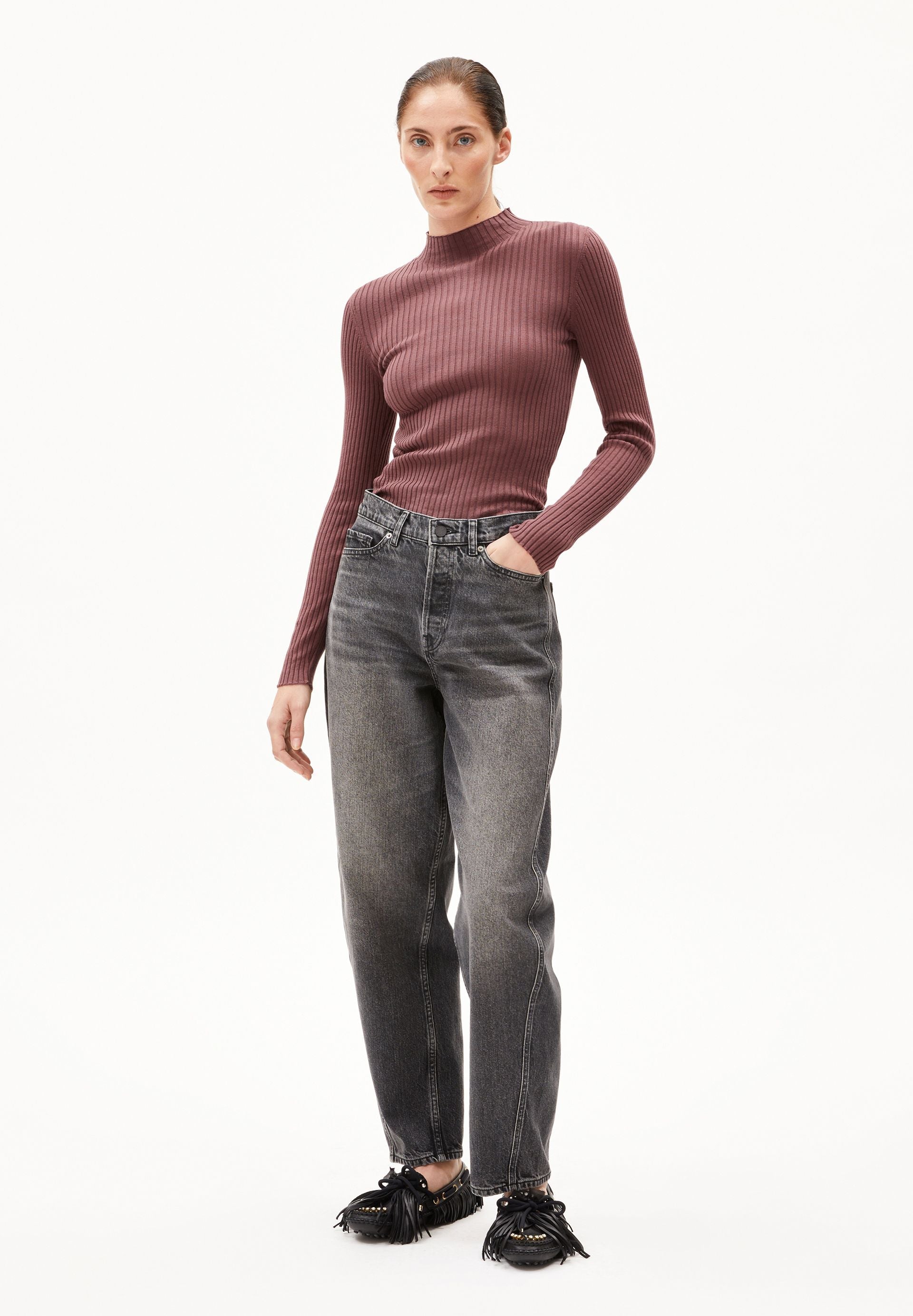 ALAANIA | dark berry