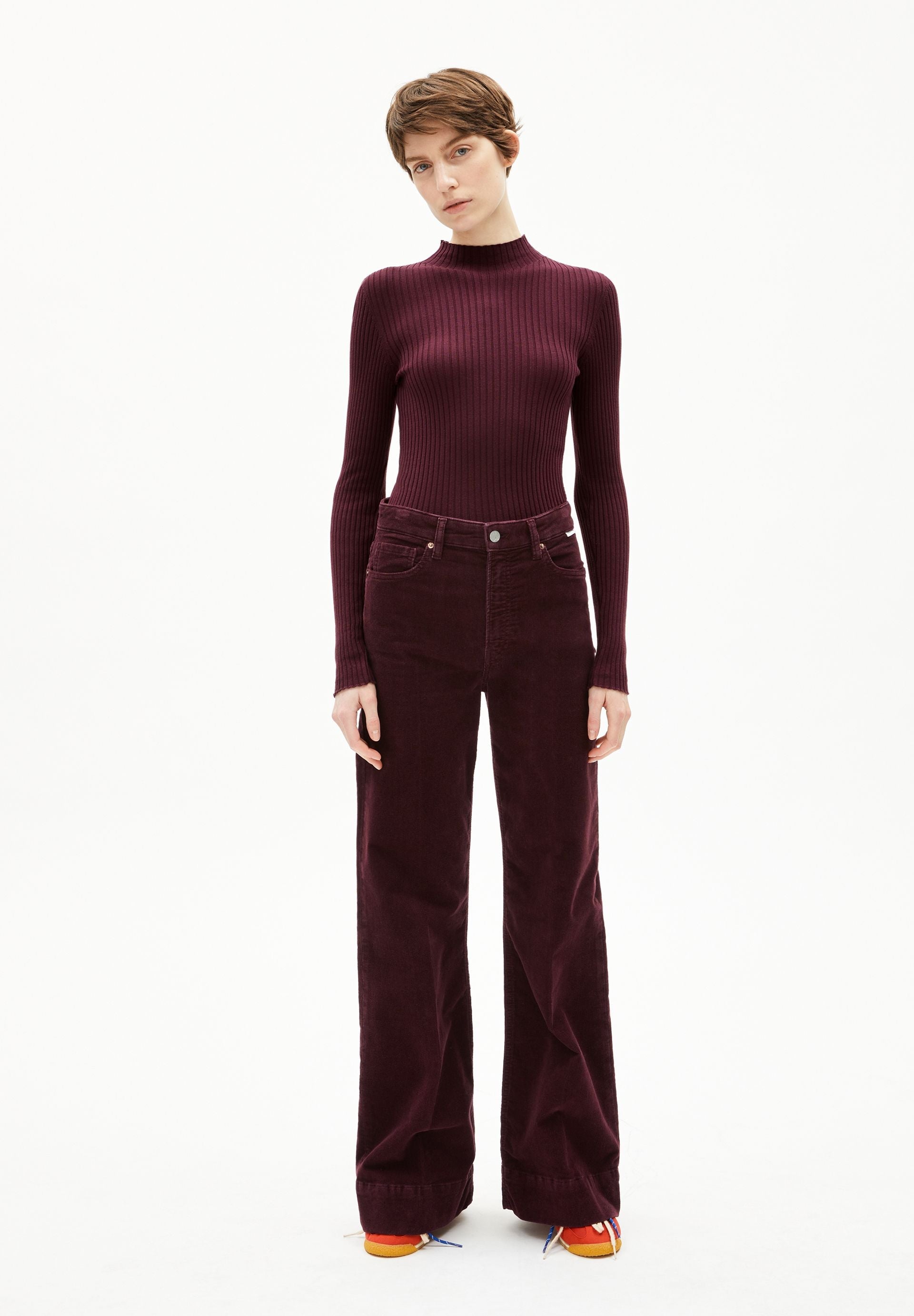 ALAANIA | dark cranberry