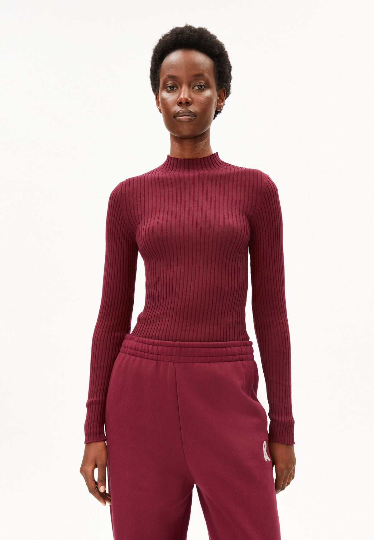 ALAANIA | velvet red