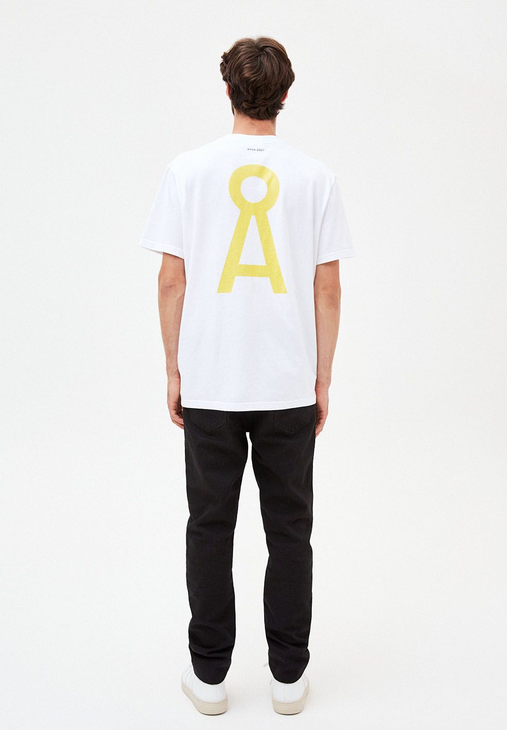 AADNAN CAPSULE.01 | white