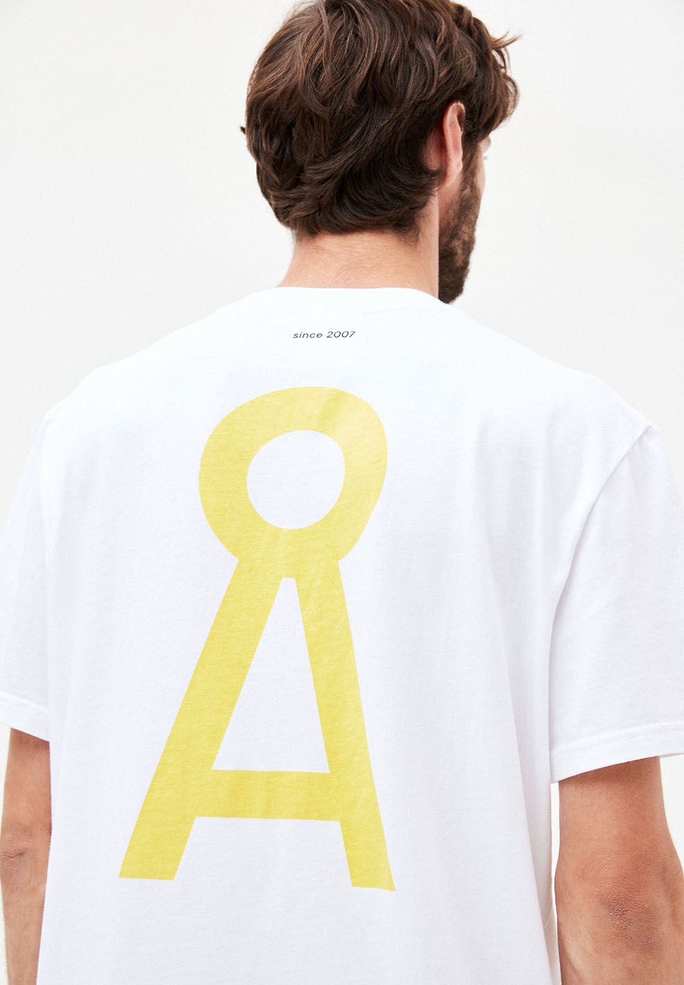 AADNAN CAPSULE.01 | white