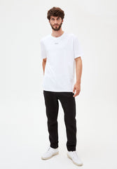 AADNAN CAPSULE.01 | white