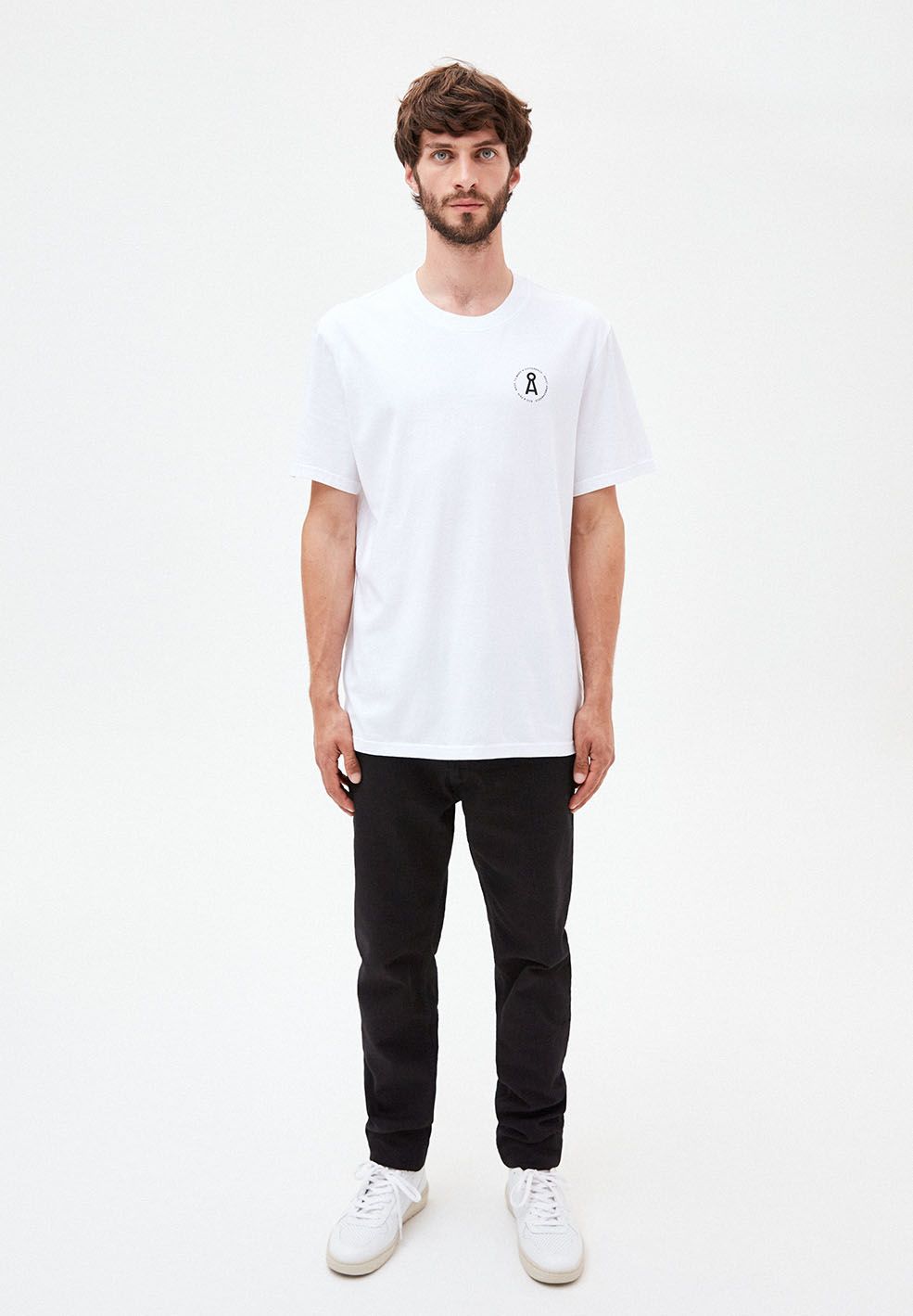 AADNAN CAPSULE.02 | white