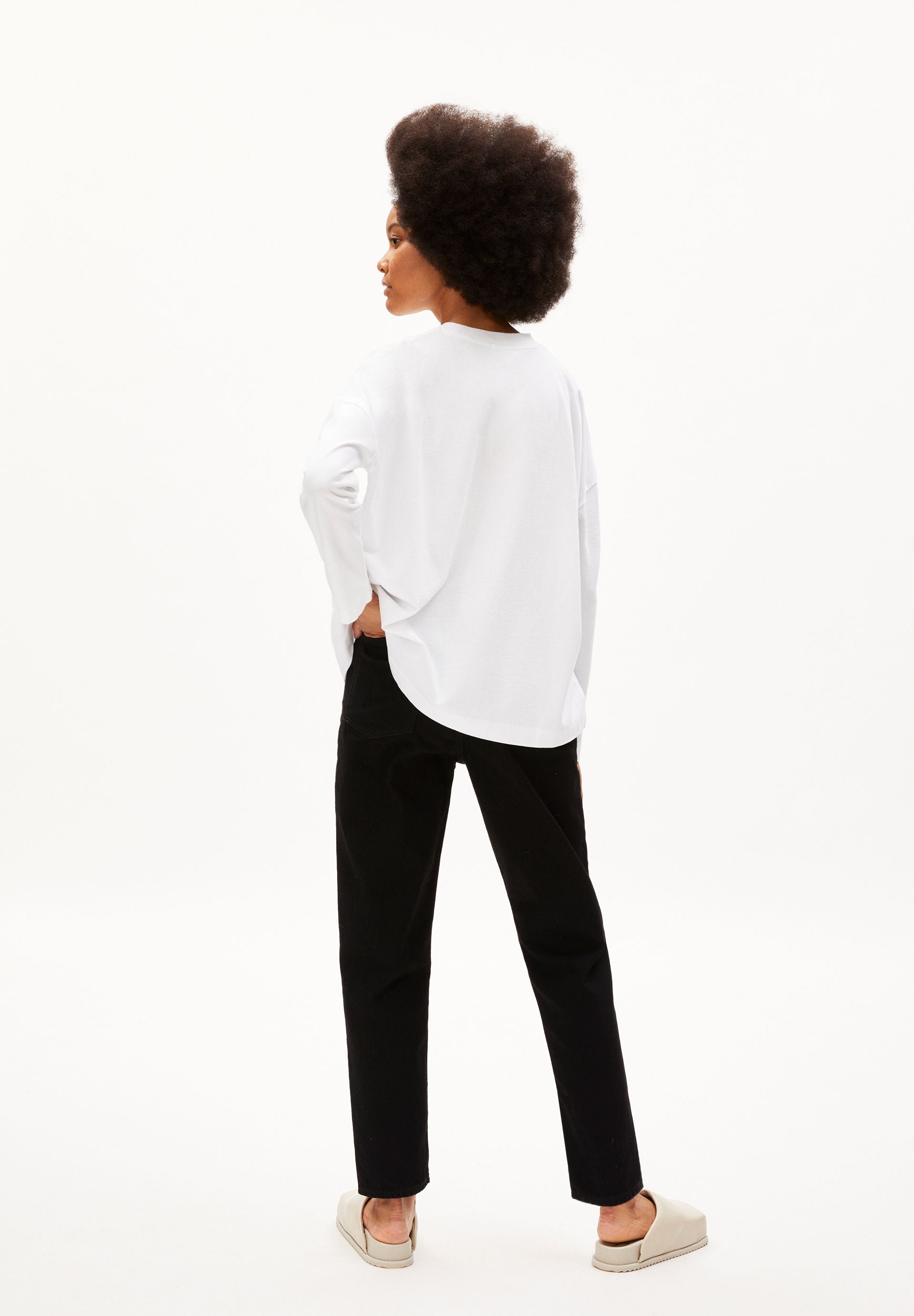 AALEXJAA | white