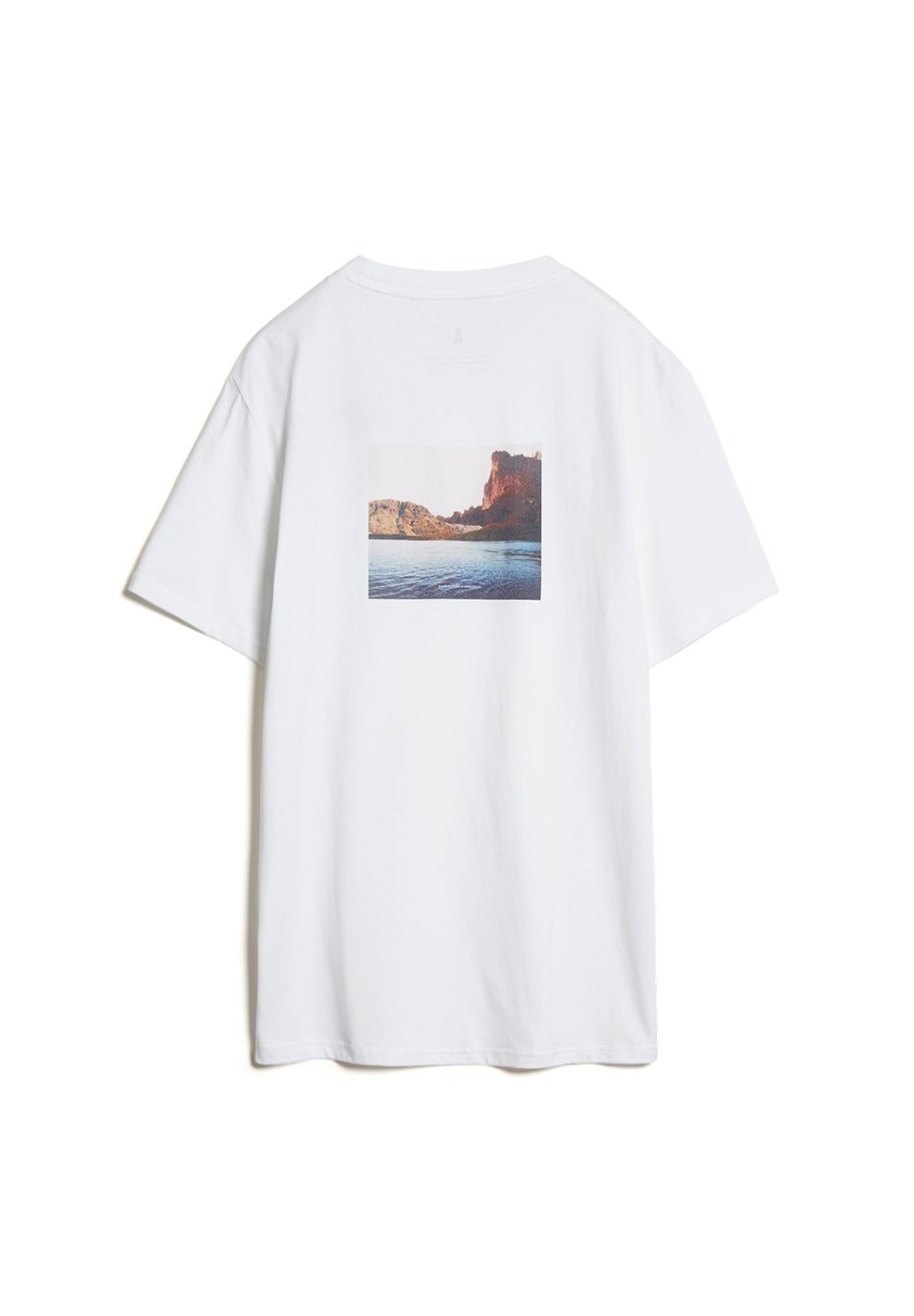 AADO VIEW | white