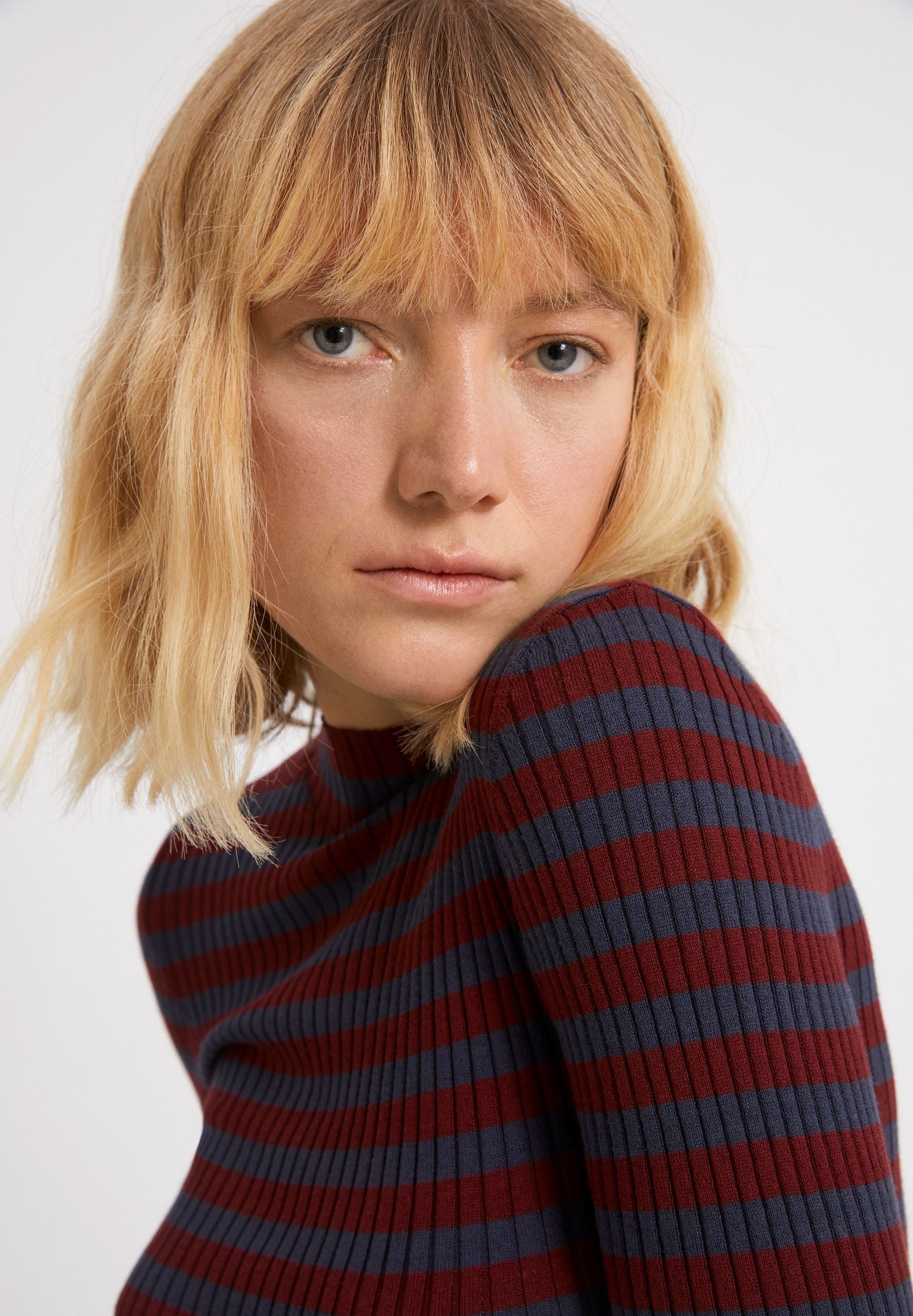 ALAANIA STRIPED | ruby red-indigo