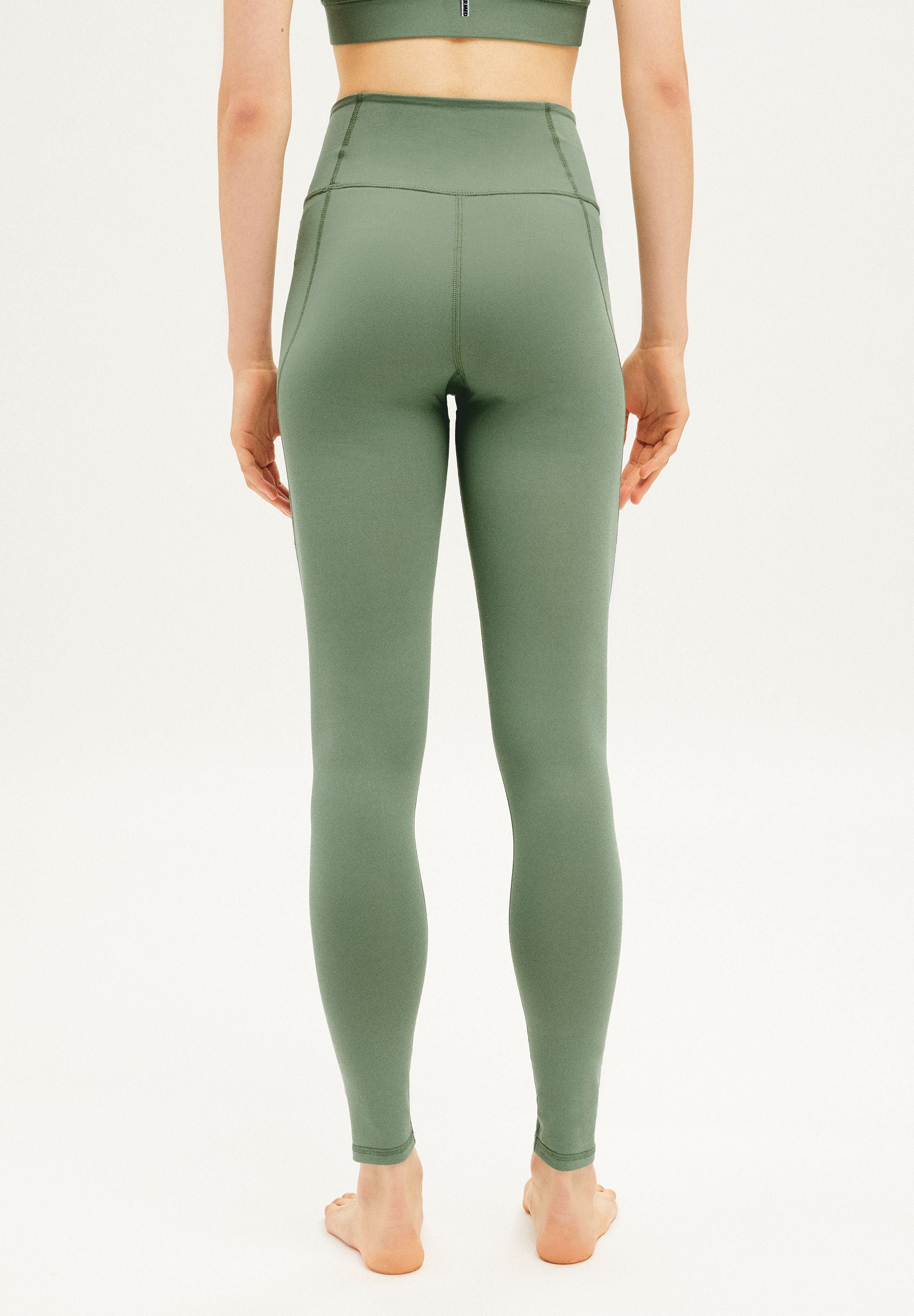 AASANA LI | rosemary green