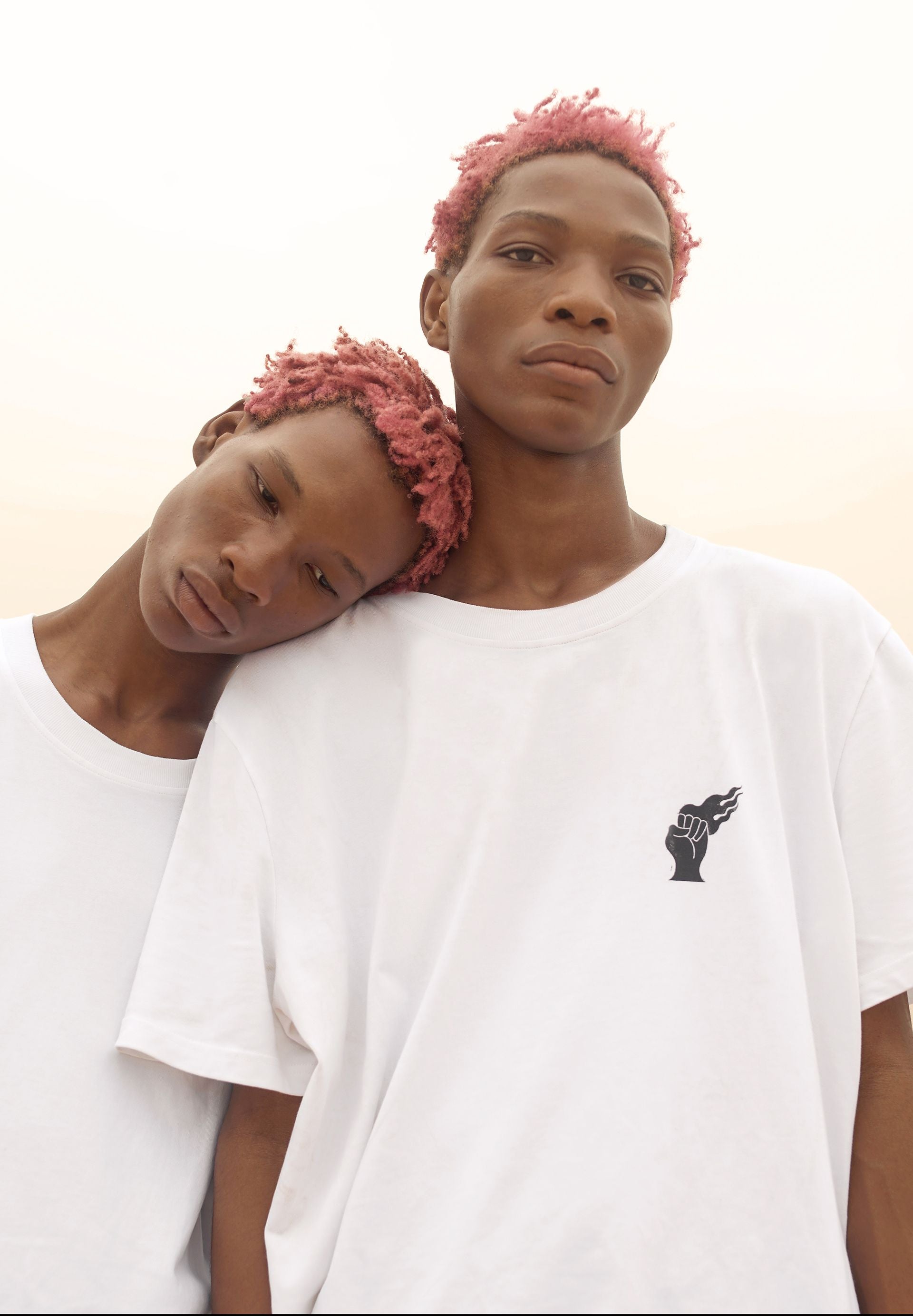 AADO SOLIDARITY 01 | white