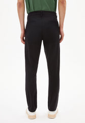 AATO REGULAR | black