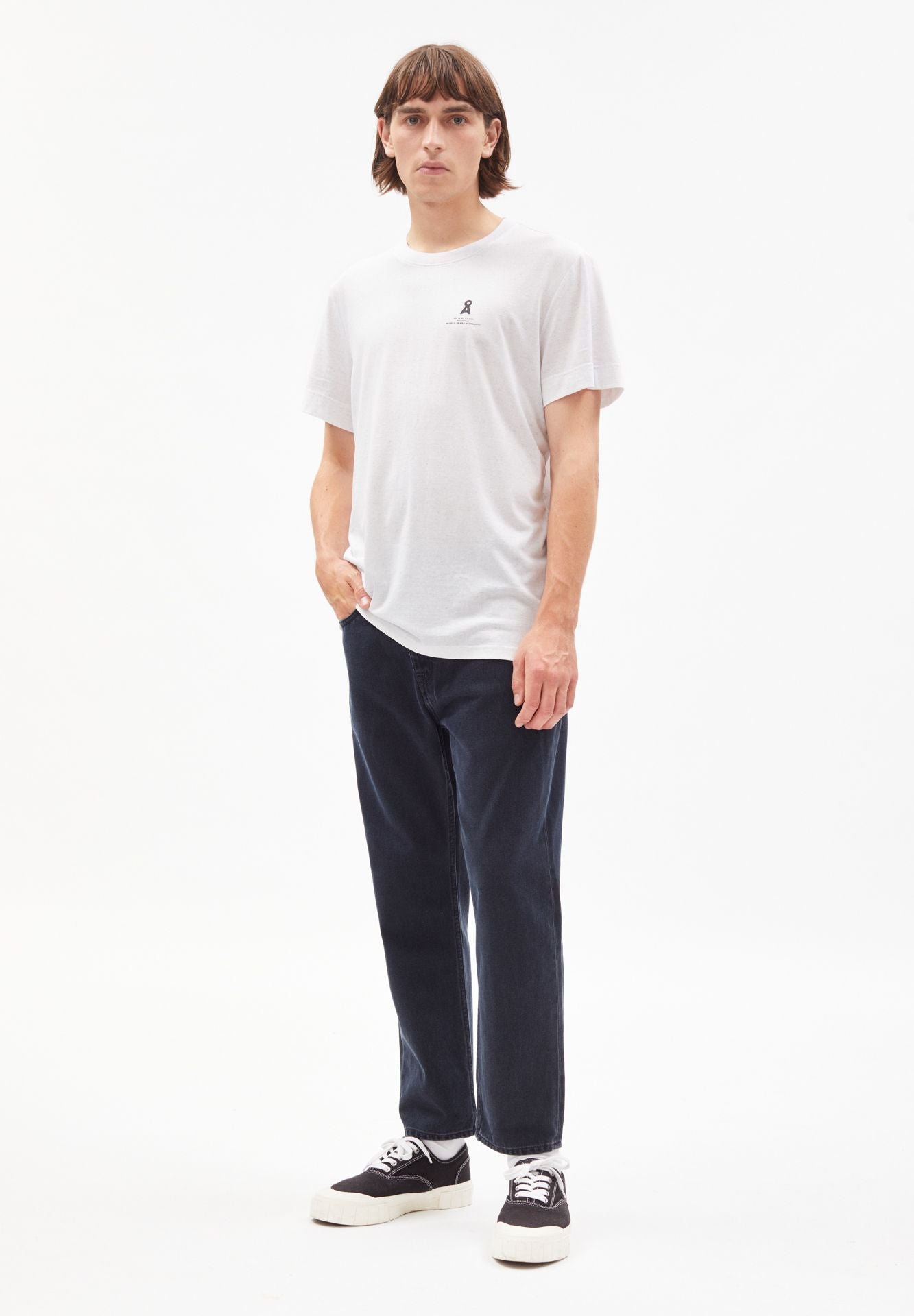 AADO CIRCULAR LOGO | used white