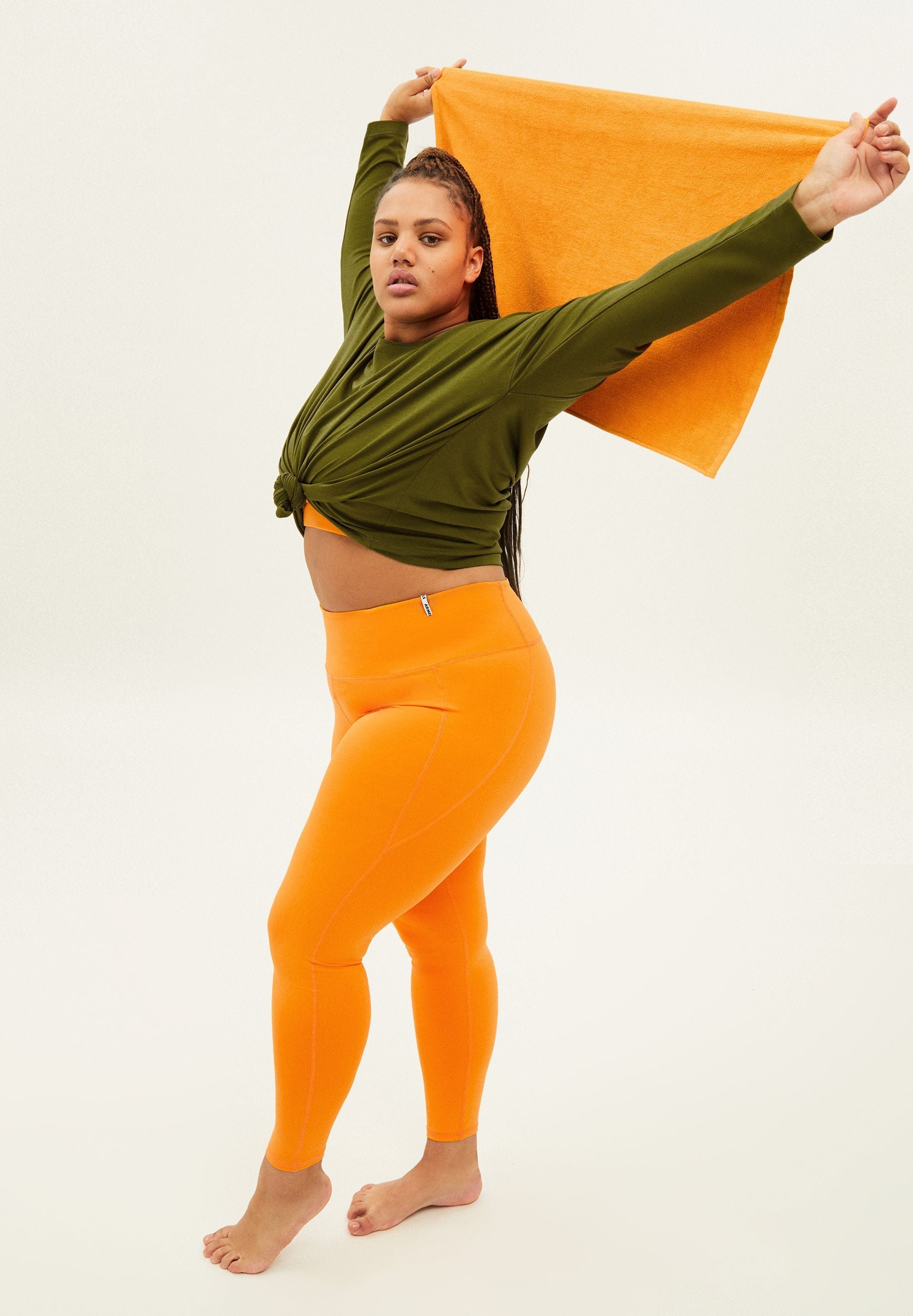 AARNI | apricot