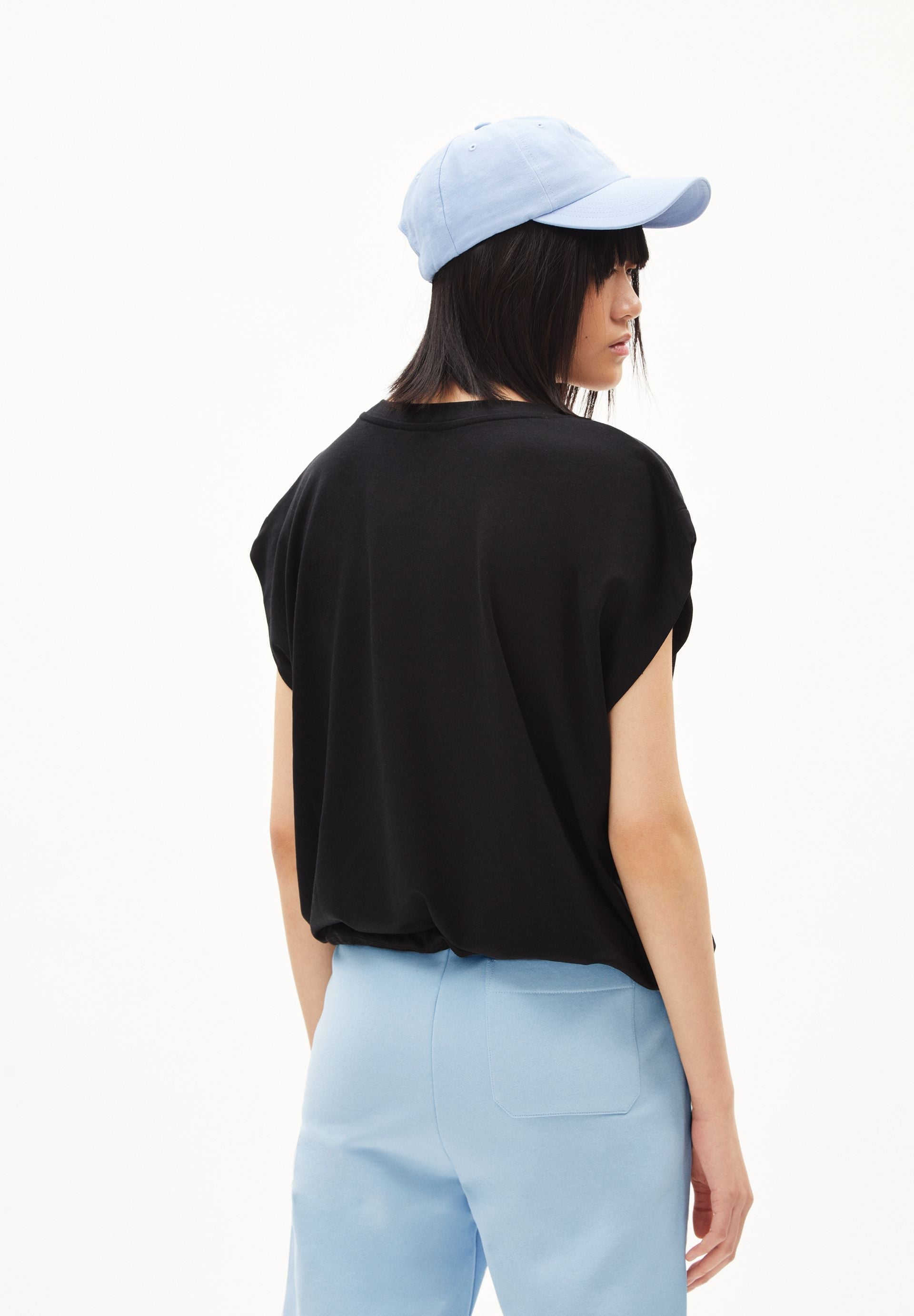 AAPKE | black