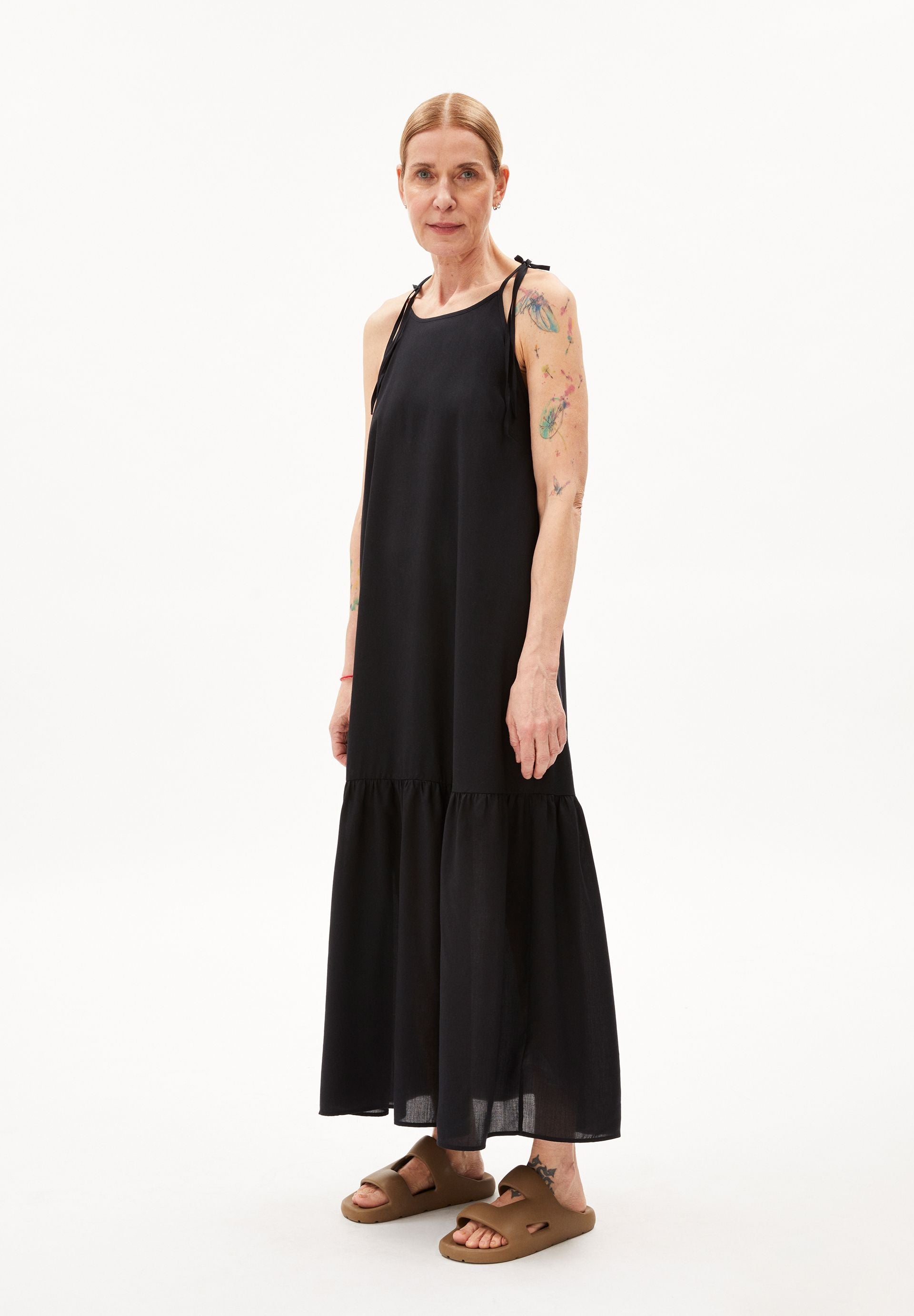ALDINAA | black