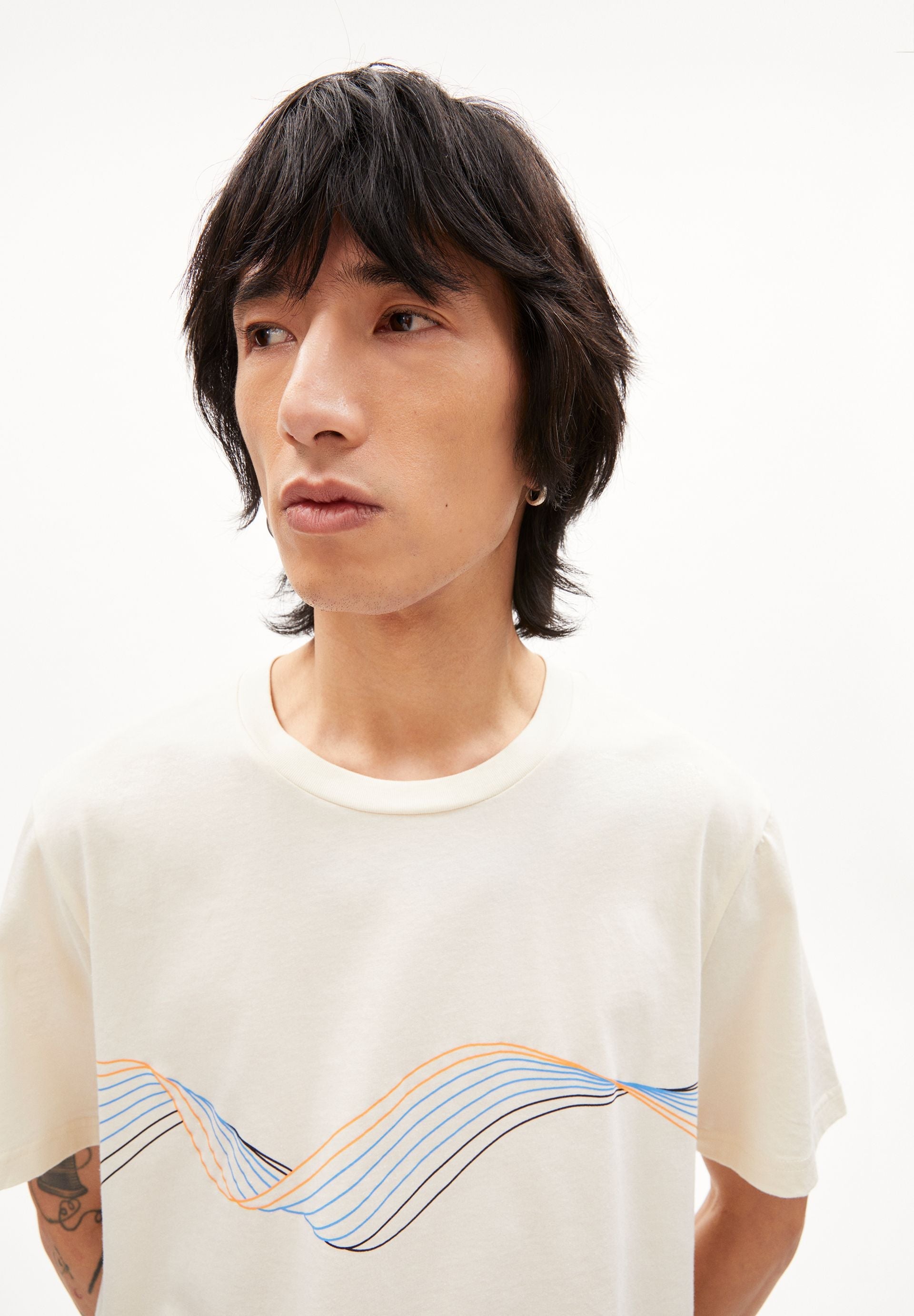 AADONI WAVE | white