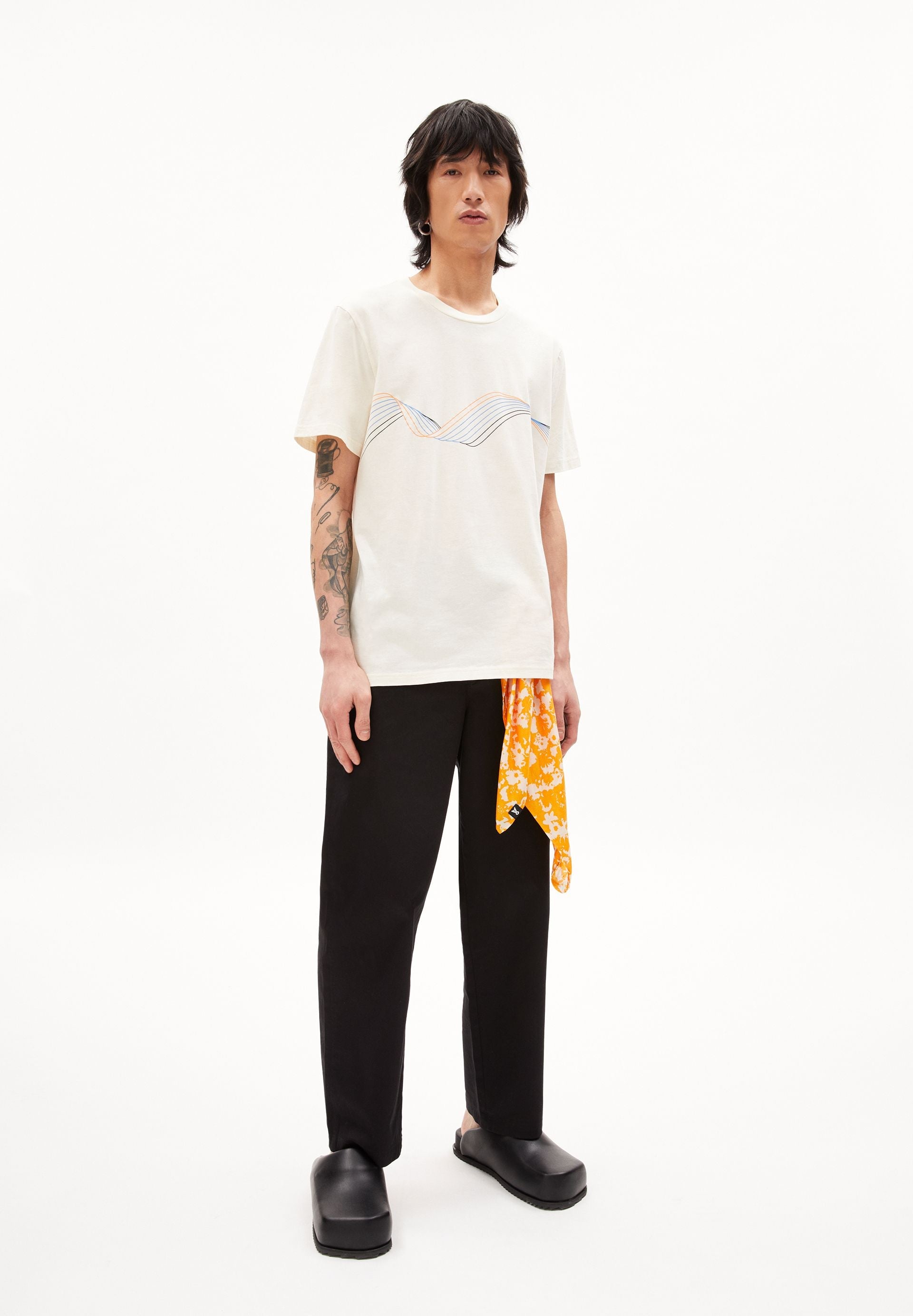 AADONI WAVE | white