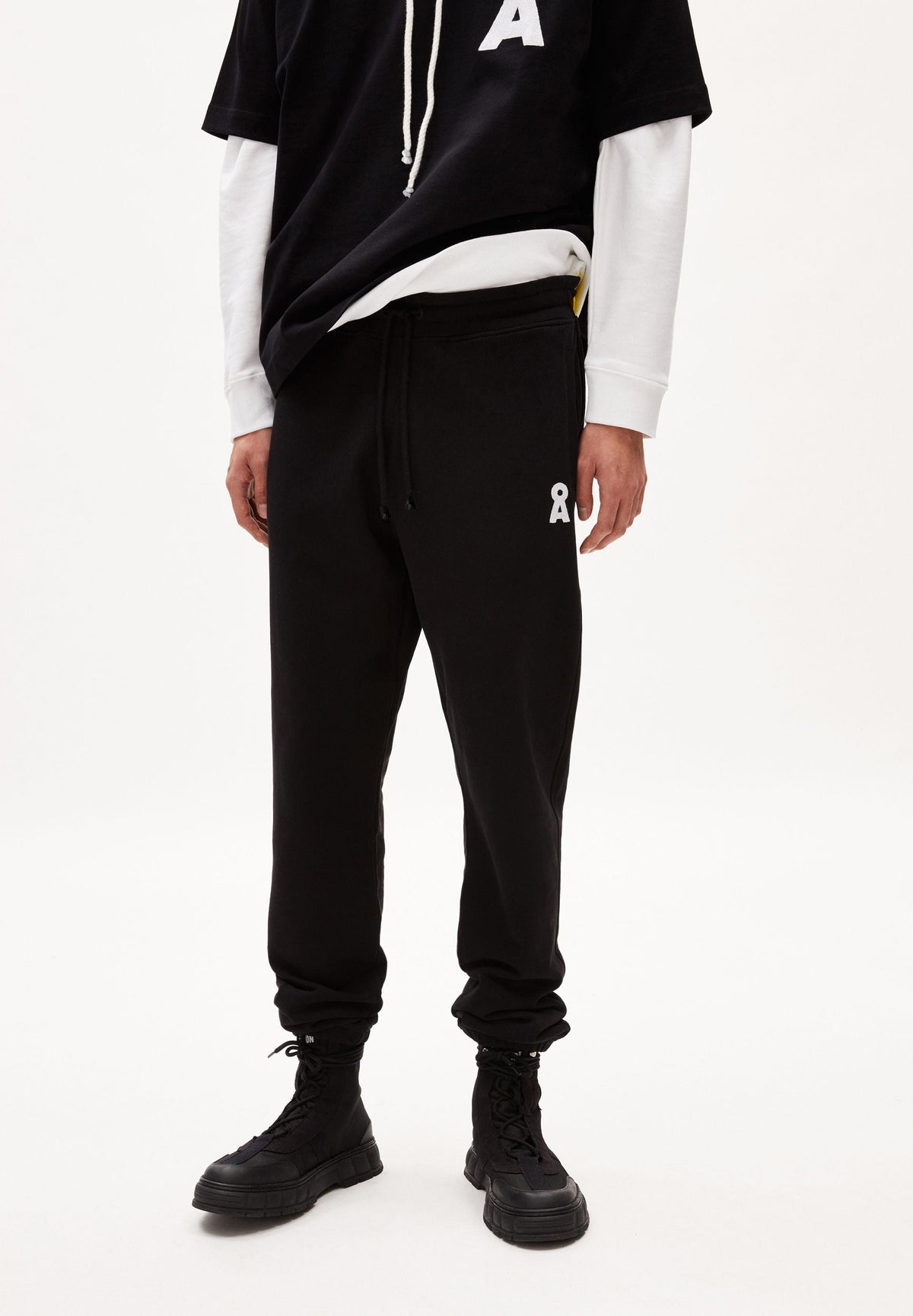 AAIKE ICONIC CAPSULE | black