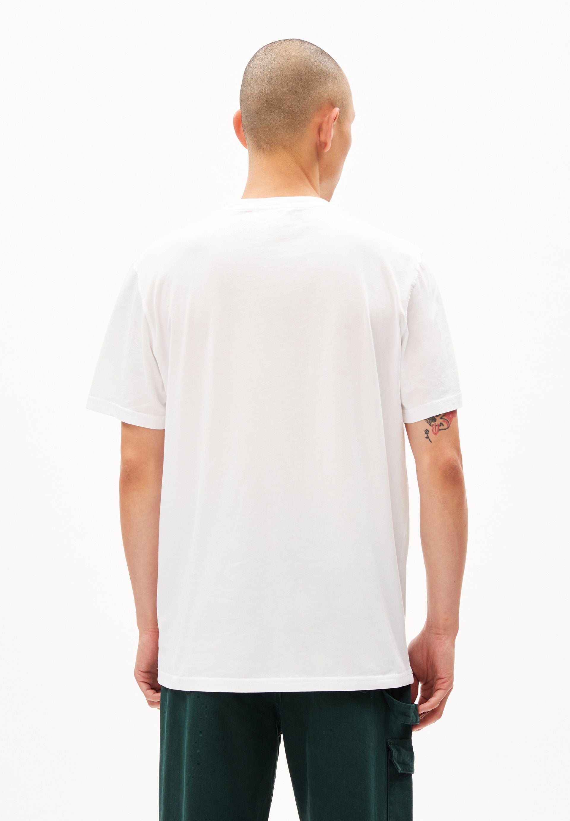 AADONI CHEST BANANAA | white