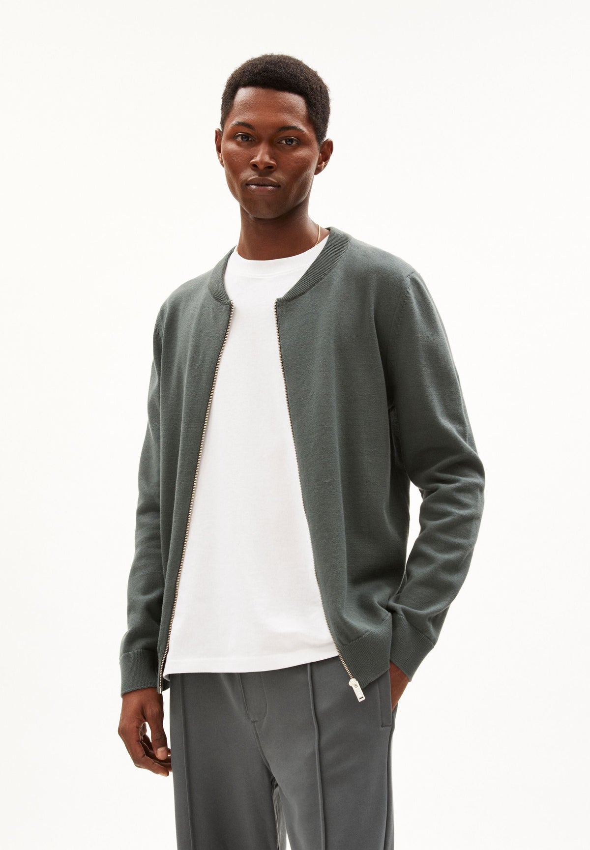AGAAMON STRICKJACKE | space steel