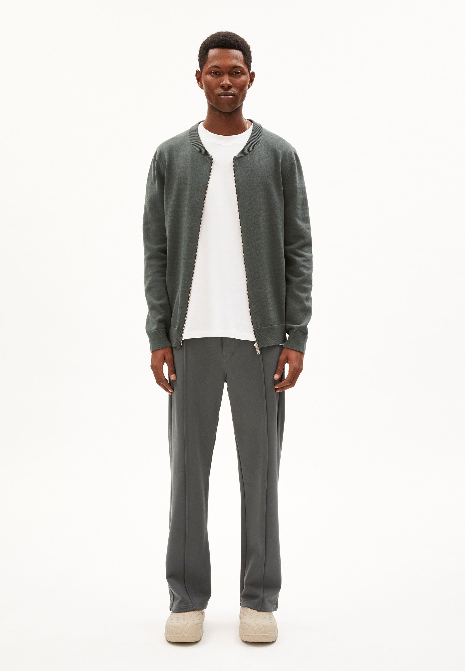 AGAAMON STRICKJACKE | space steel