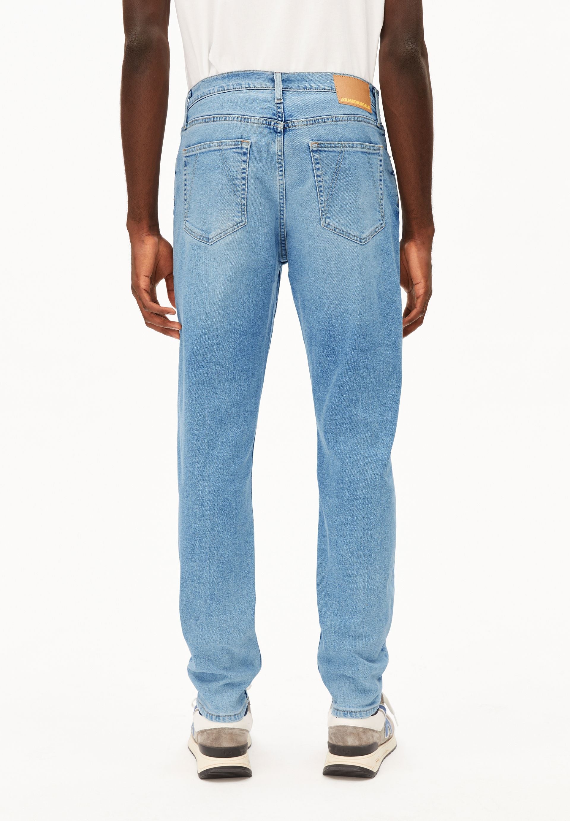 AARJO TARPA TAPERED JEANS | cloud