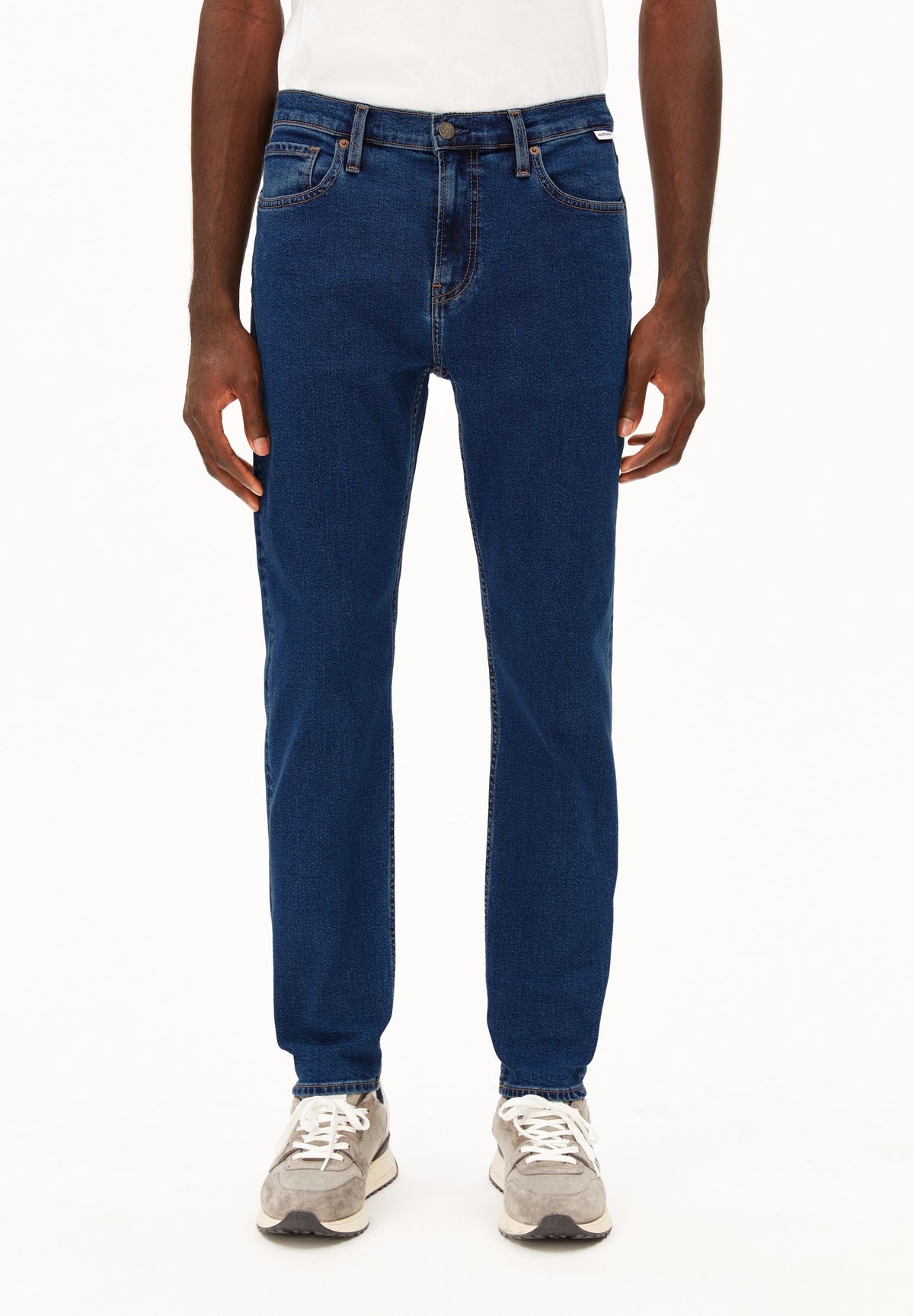AARJO TARPA TAPERED JEANS | whale
