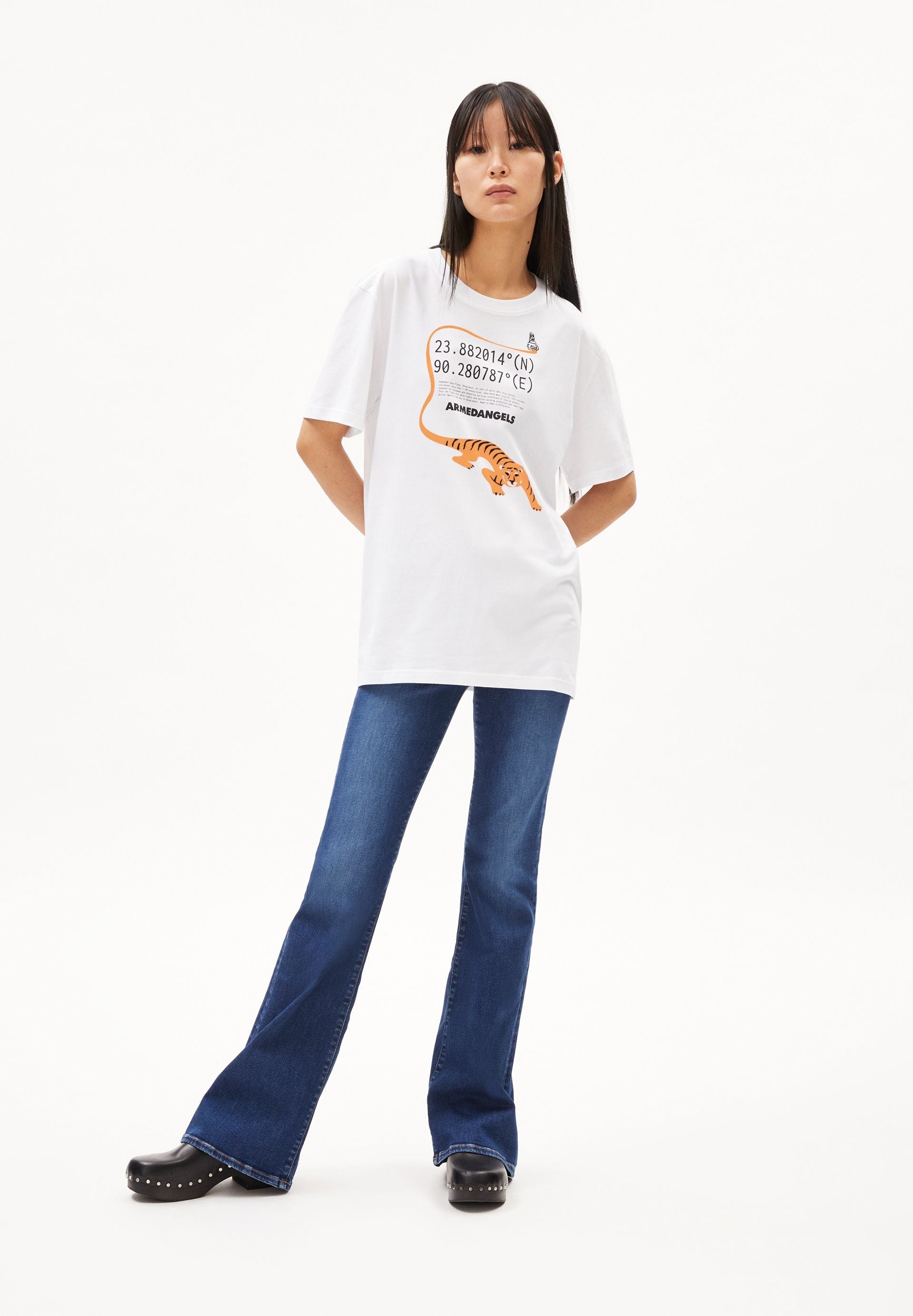 AADO 10YEARS | white