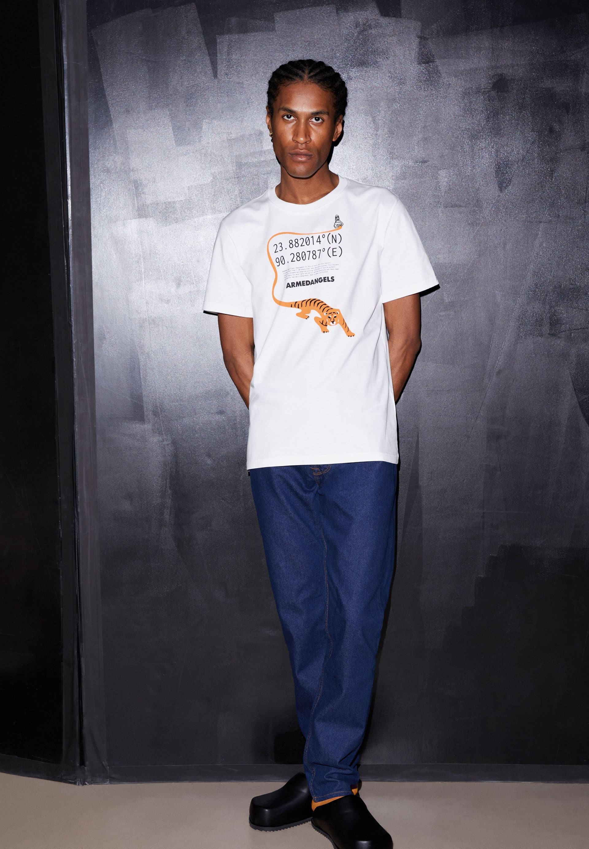 AADO 10YEARS | white