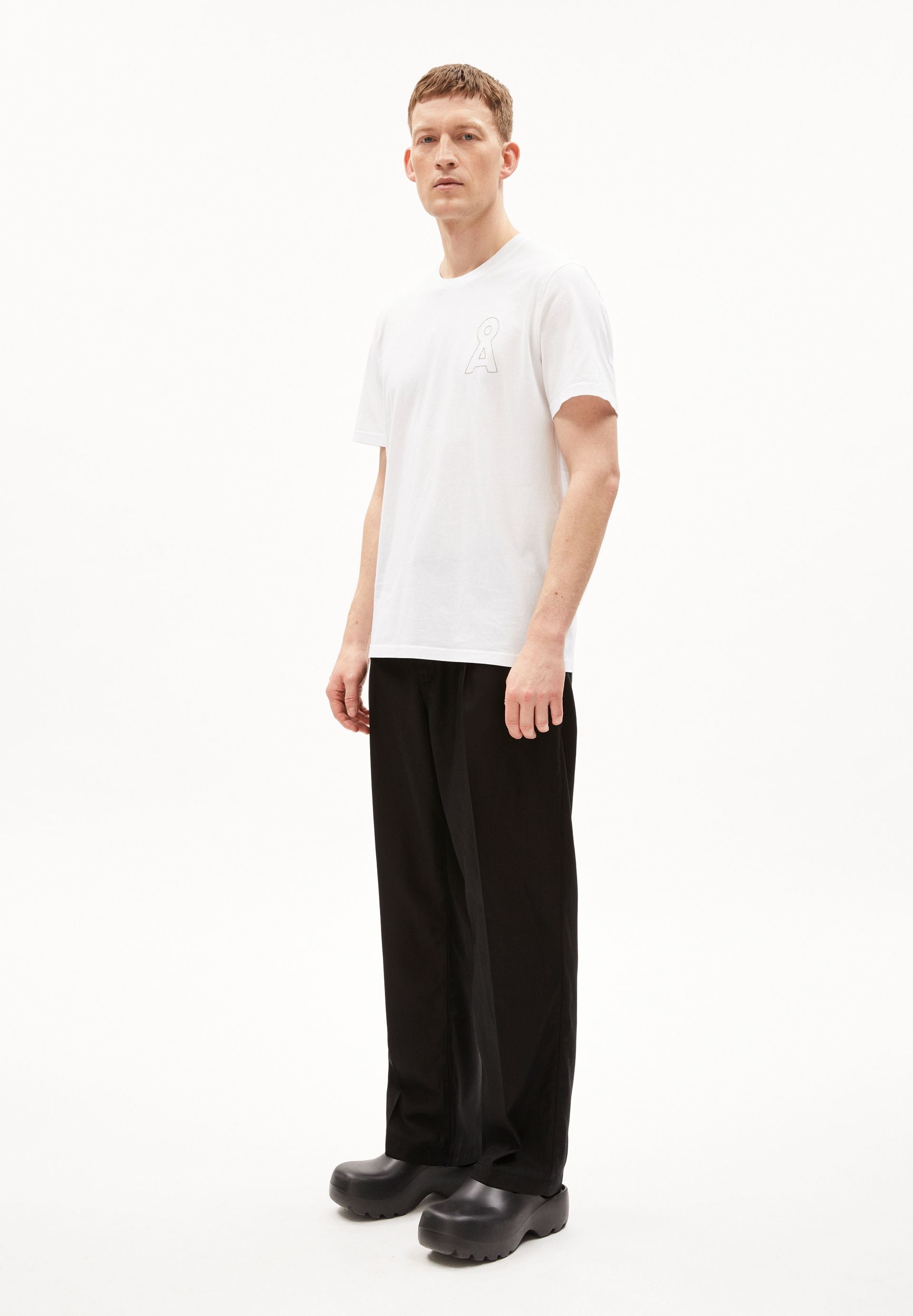 AADONI COLLEGE EMBRO | white
