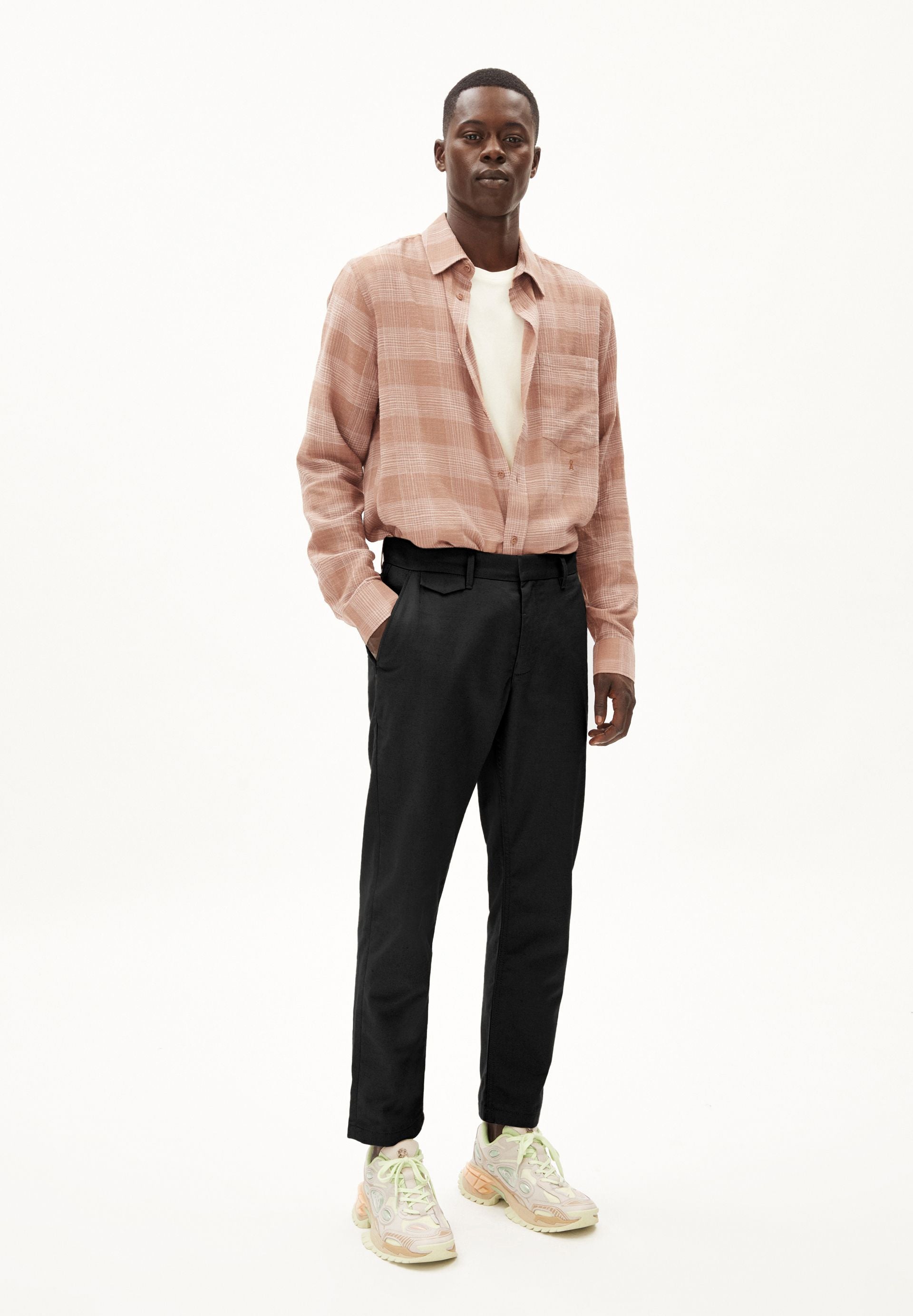 ALVAARO LINEN | black