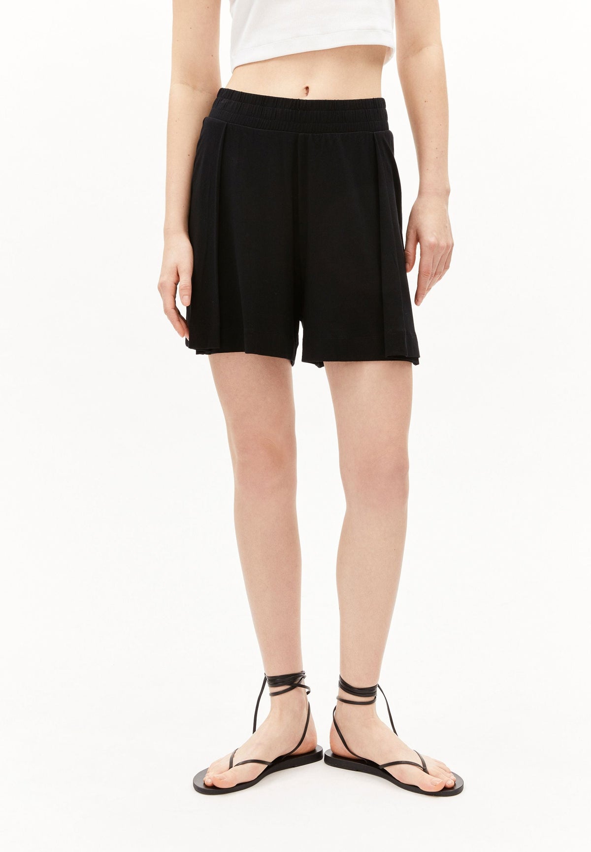 AAREZU | black