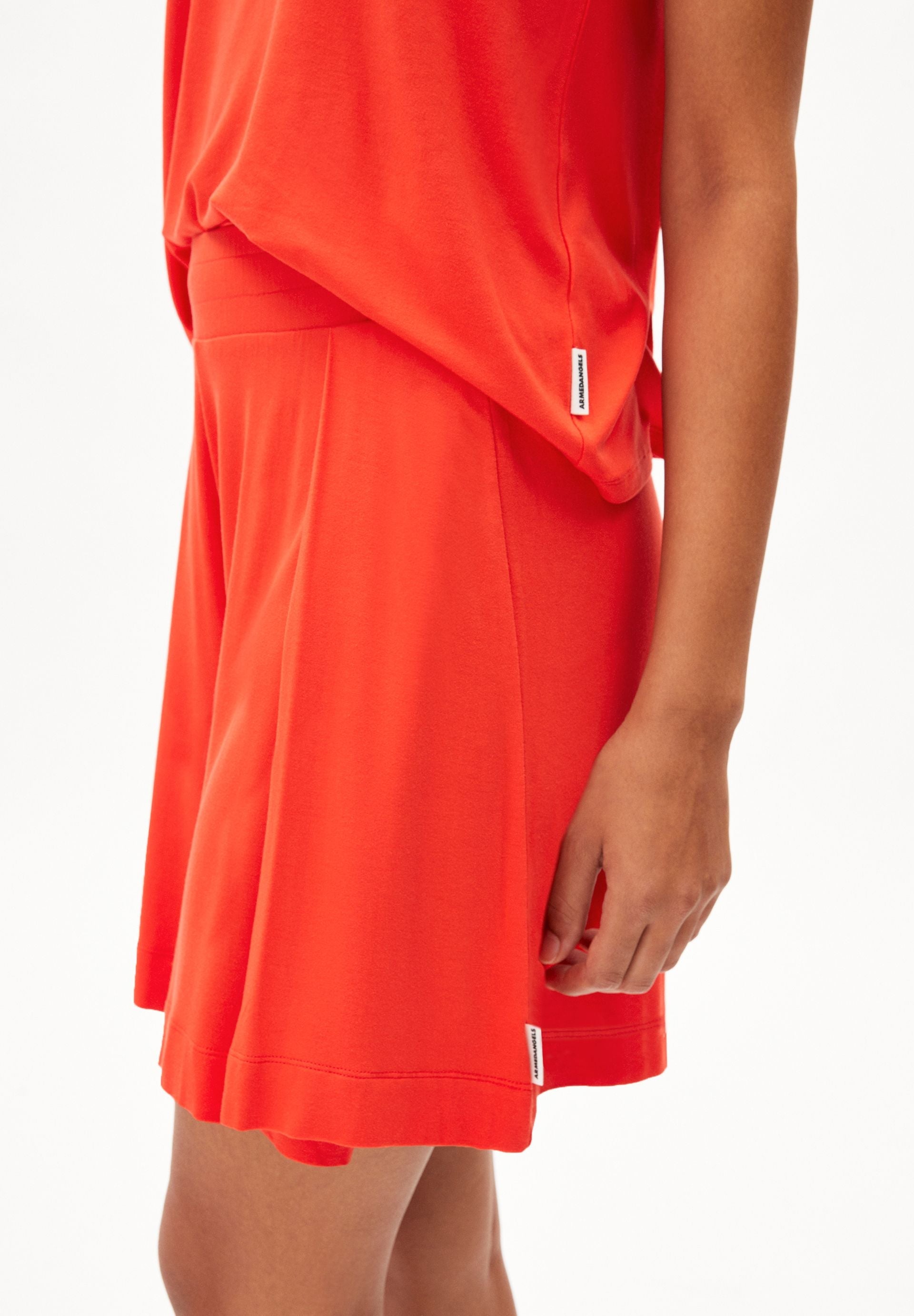 AAREZU | poppy red