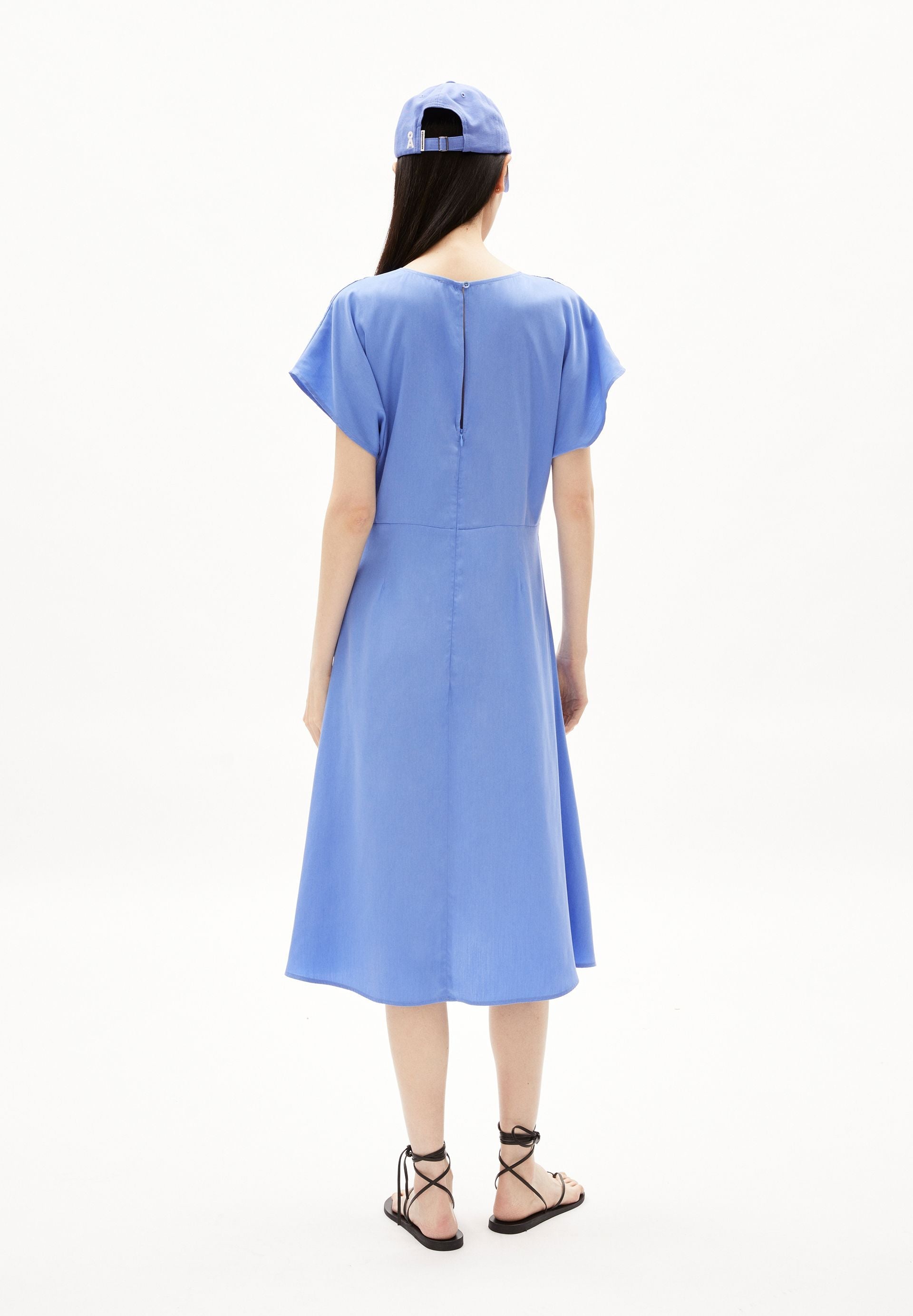 AALBINE | blue bloom