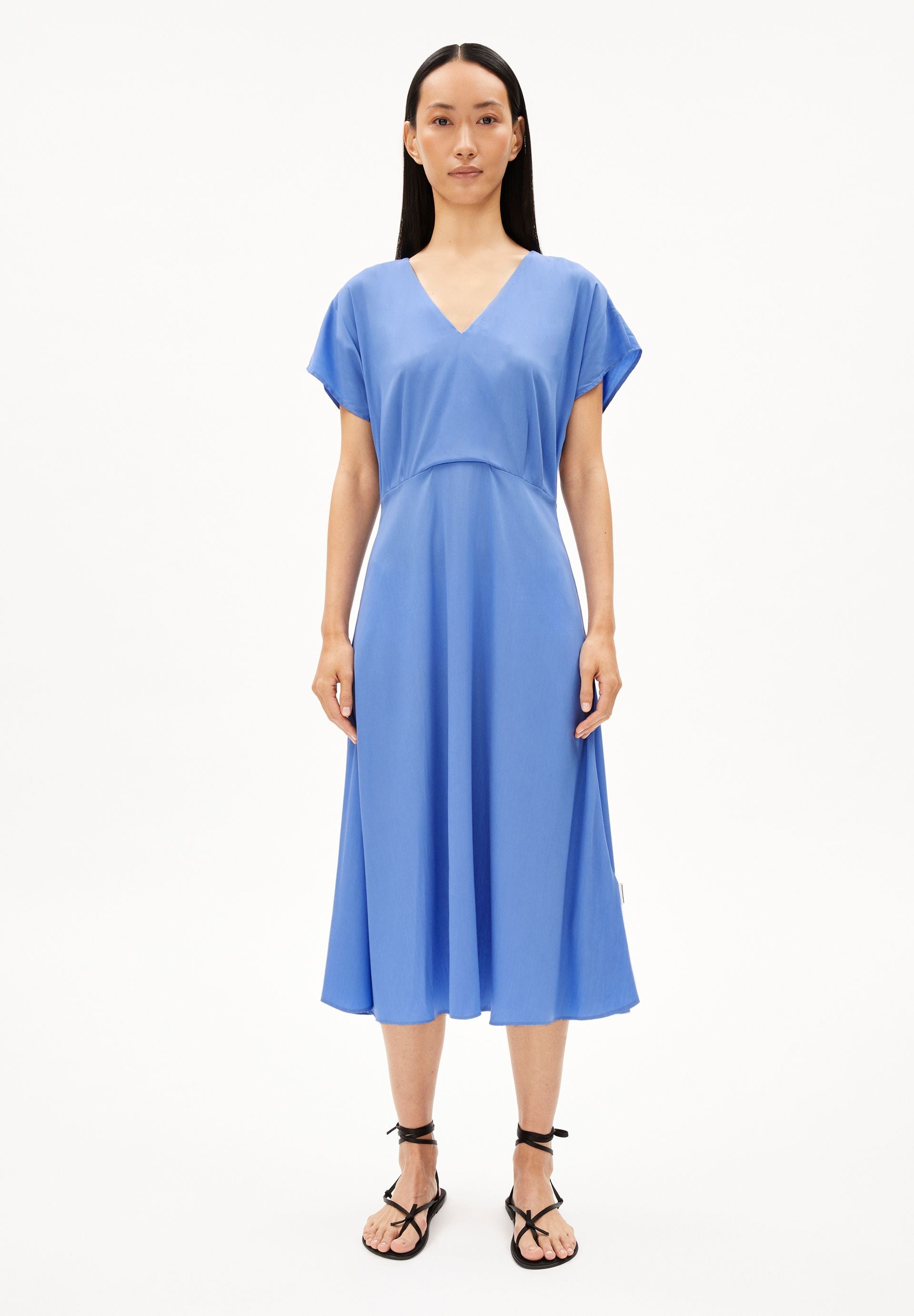AALBINE | blue bloom