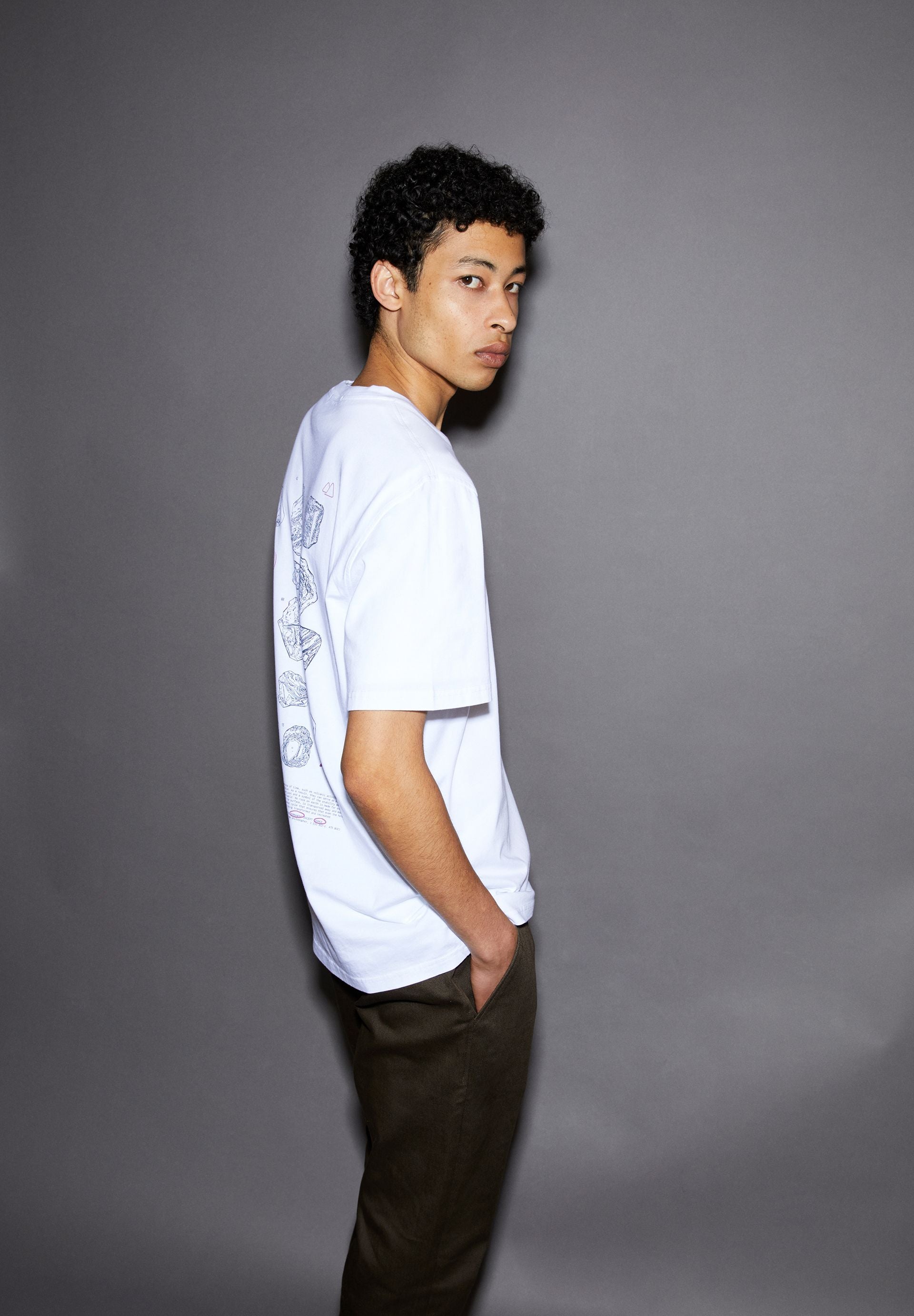 AADONI CHAANGE | white