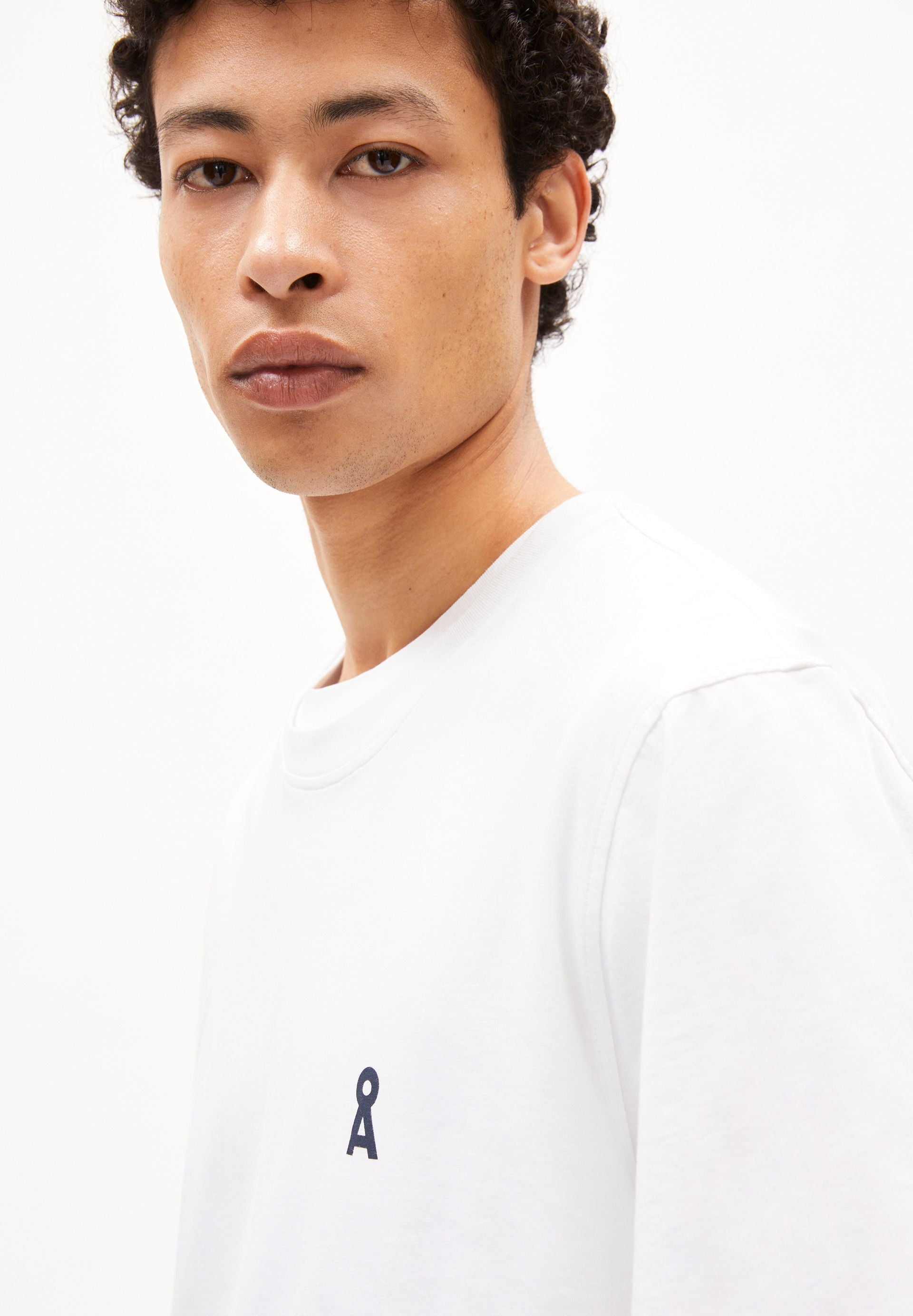 AADONI CHAANGE | white