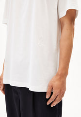 AADRU | white