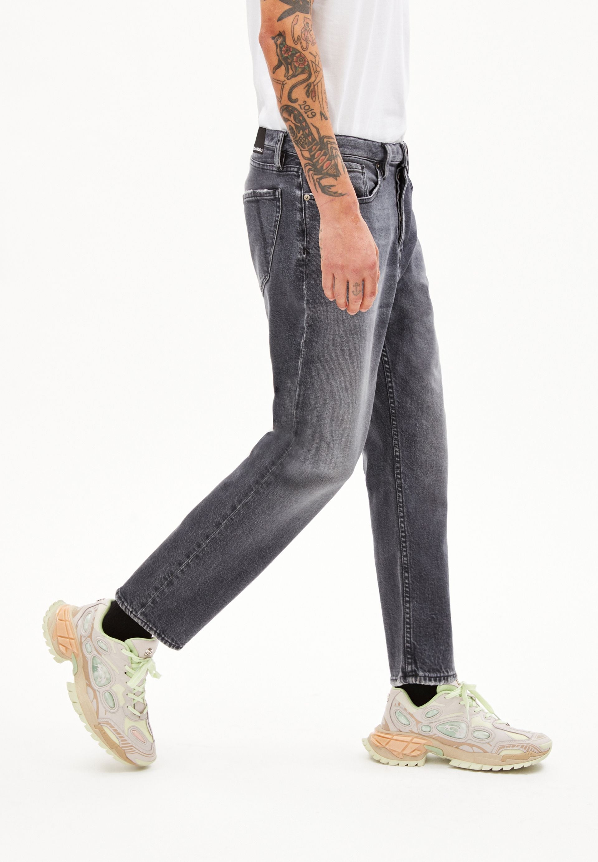 AAUSTIN | washed iron