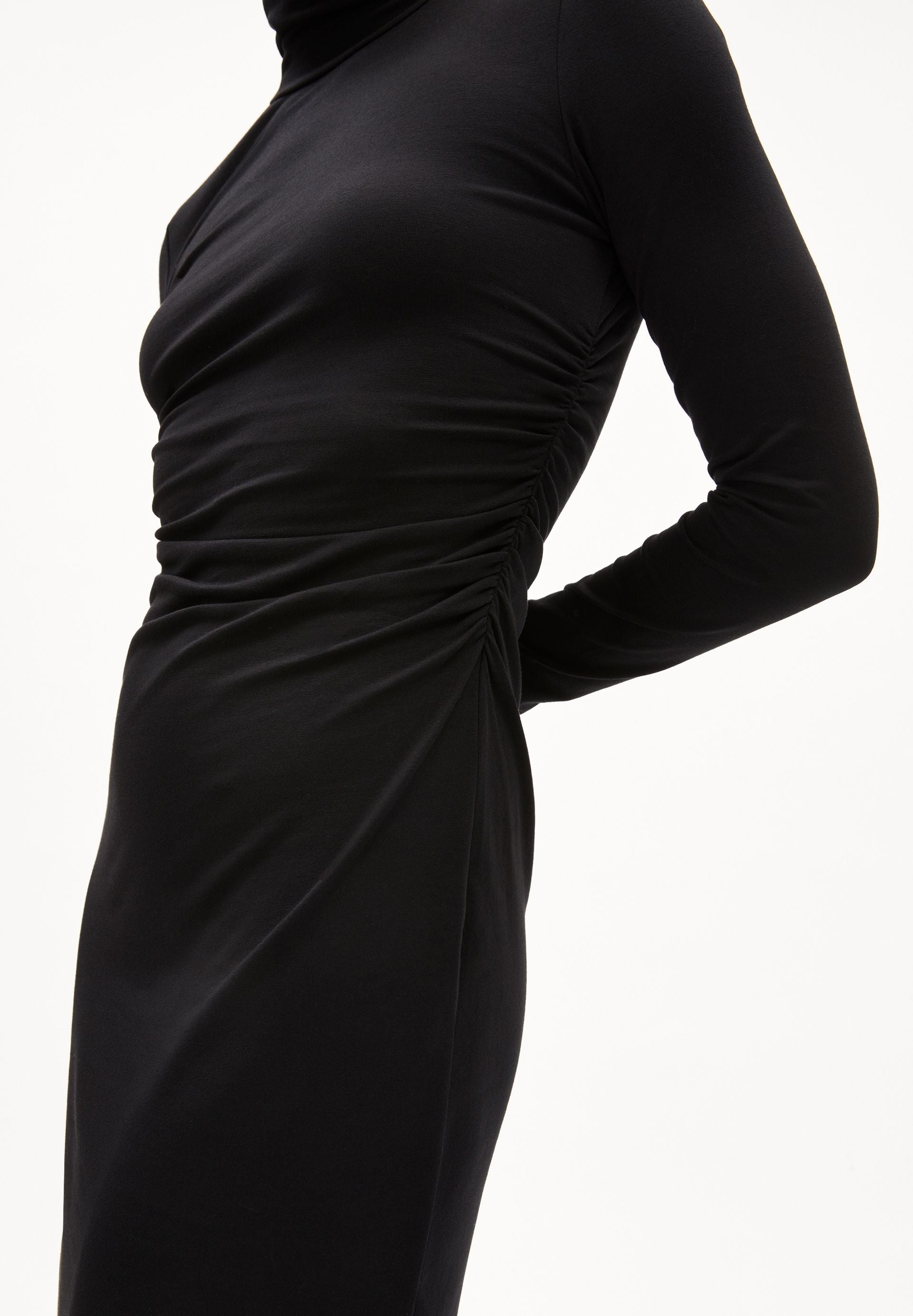 ADAAJA LONGSLEEVE | black