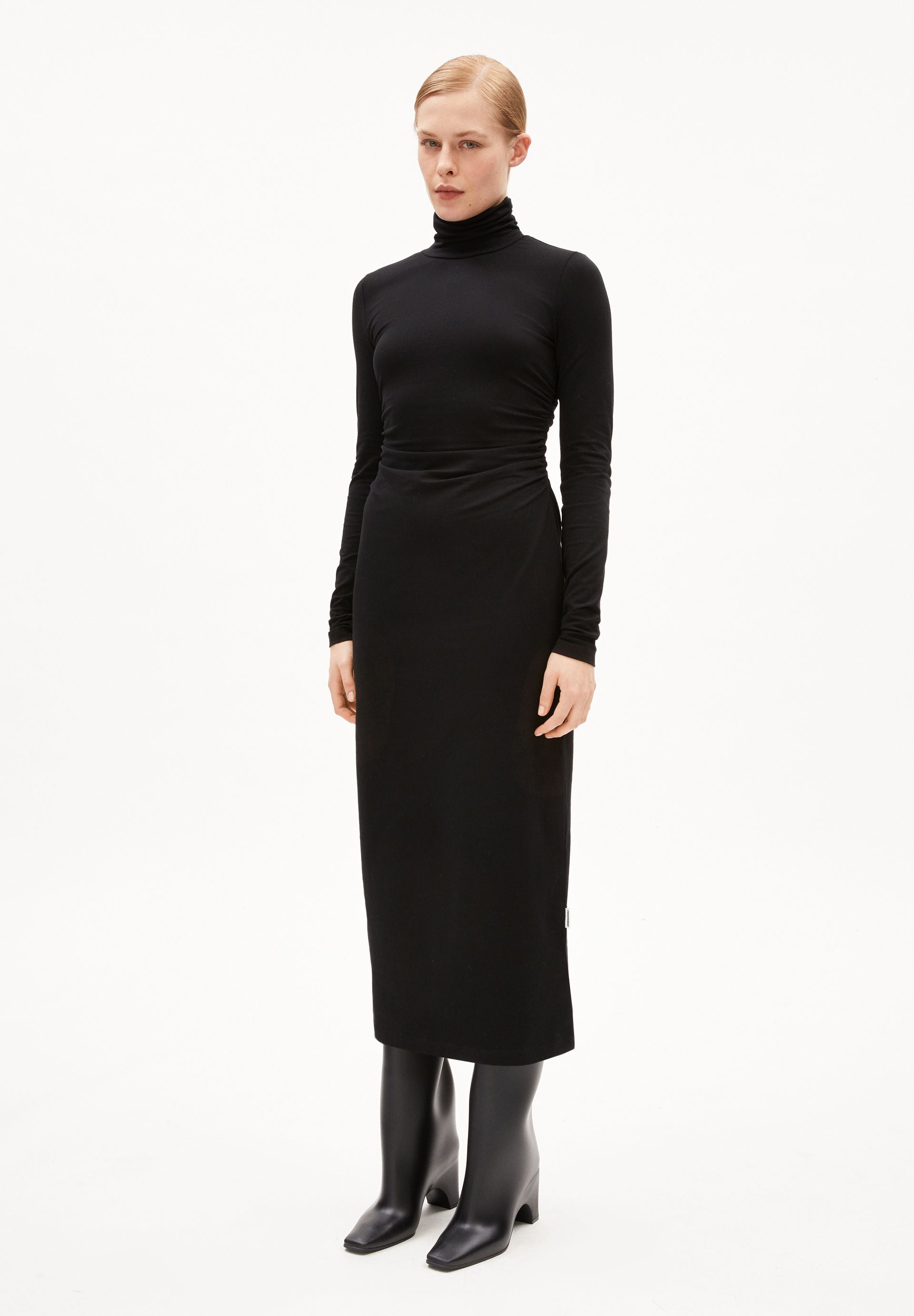 ADAAJA LONGSLEEVE | black