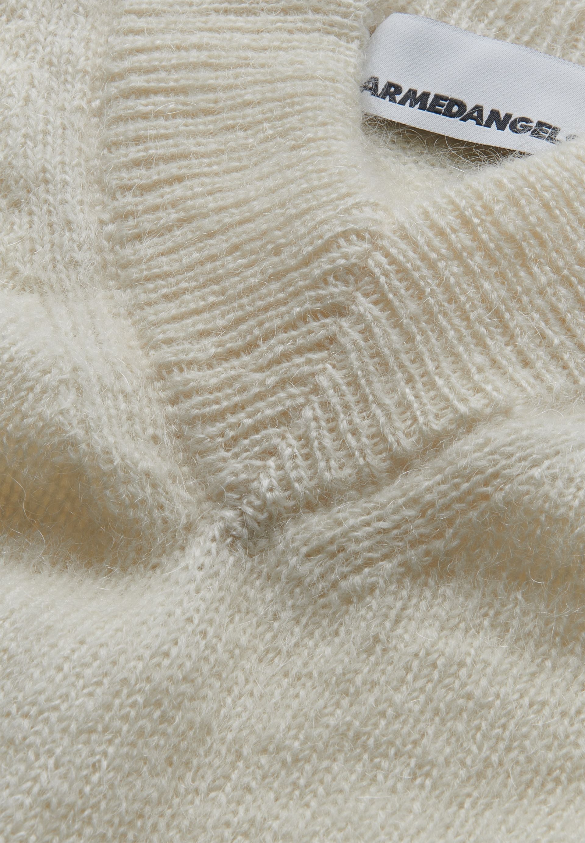 ALBASAA MOHAIR | oatmilk