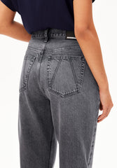 AAIKALA HIGH WAIST STRAIGHT JEANS | soft ash