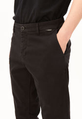 AASTER CHINOHOSE | black