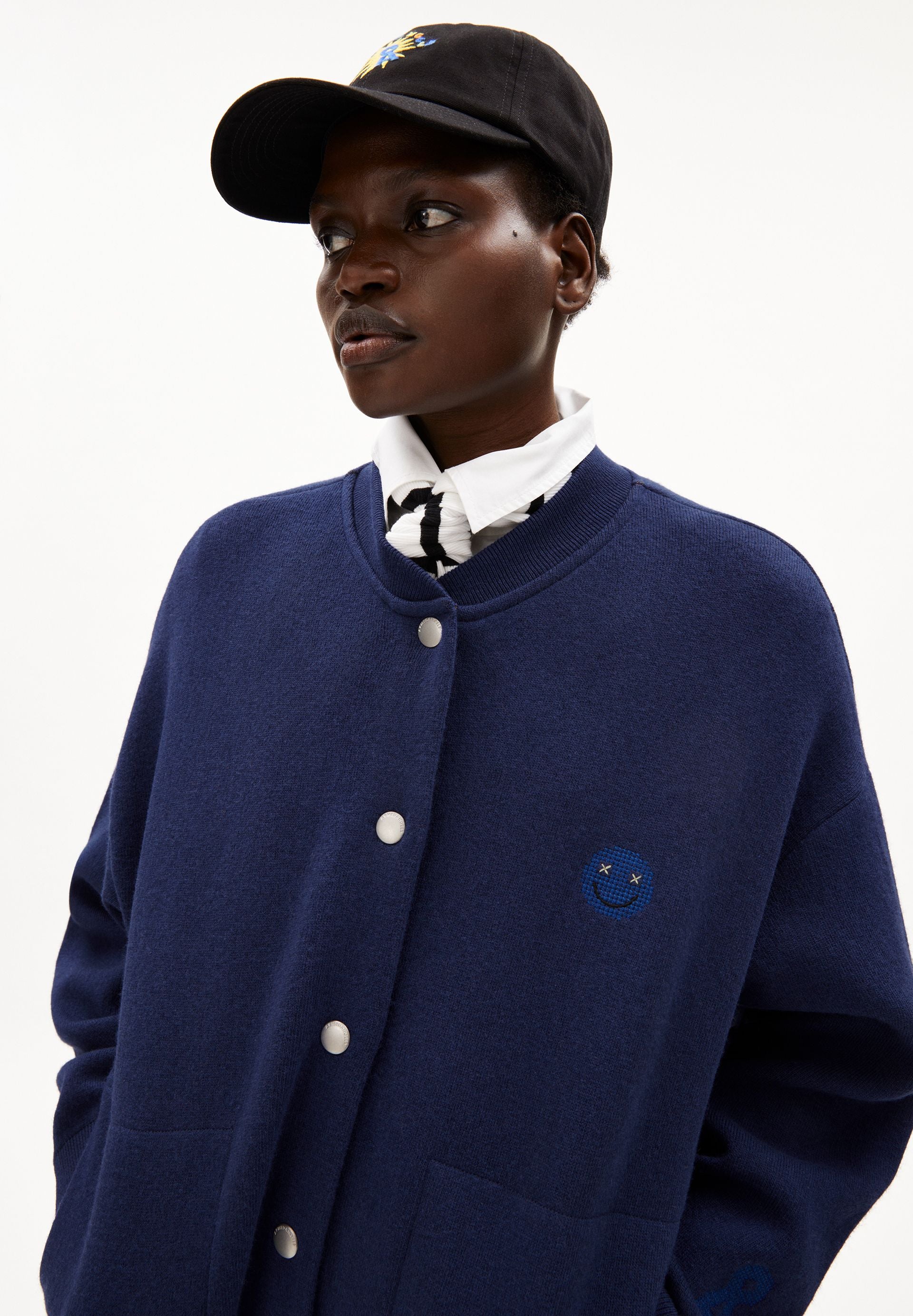 AALISON | blue noon-light tangerine