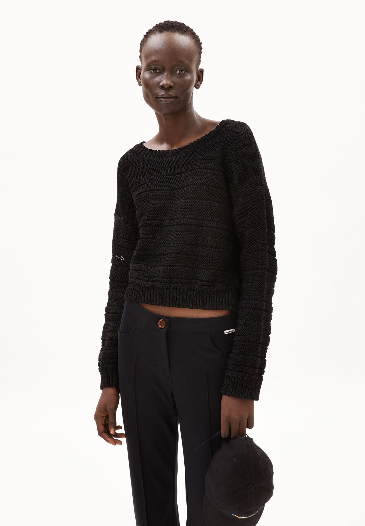 AALIYA | black