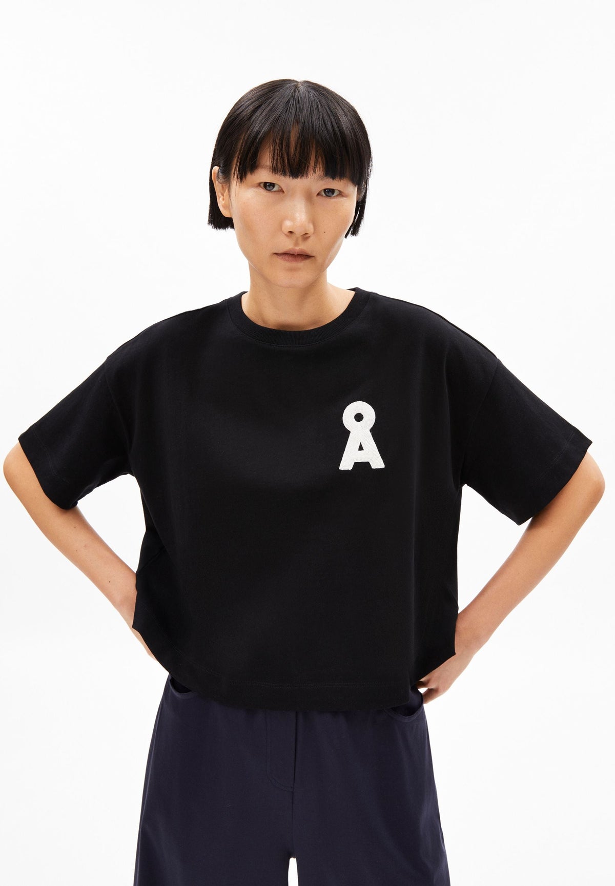 ALBERTARAA T-SHIRT | black